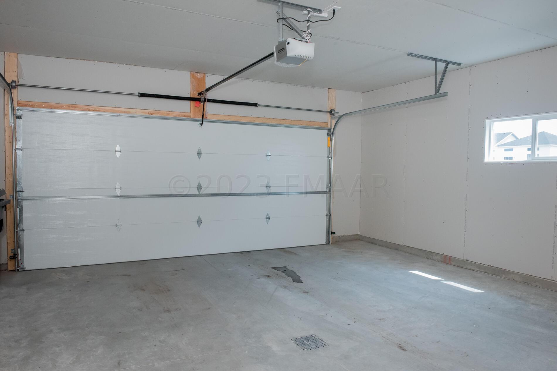 Garage 1