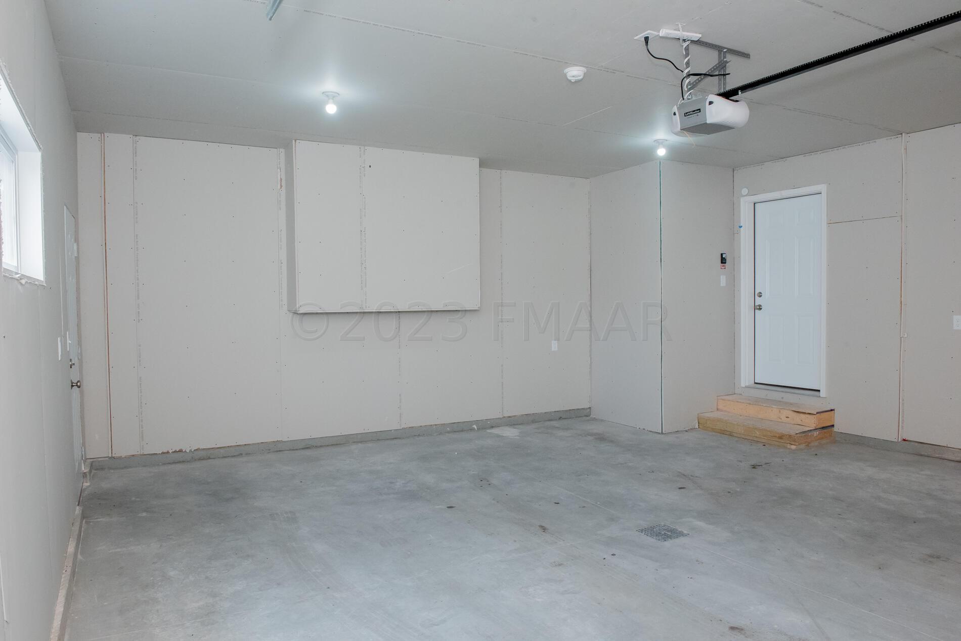 Garage 3