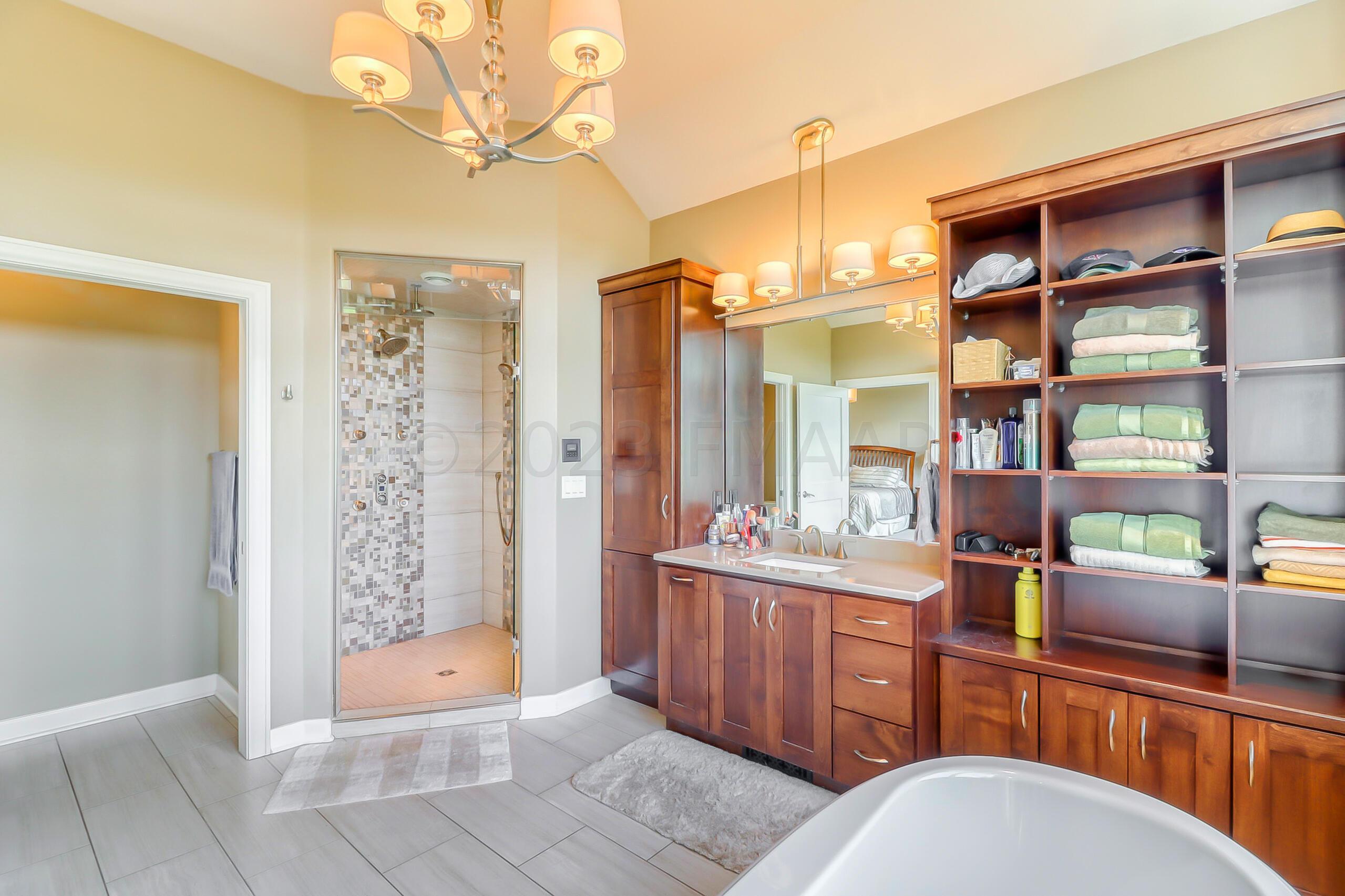 Primary Bathroom1_3