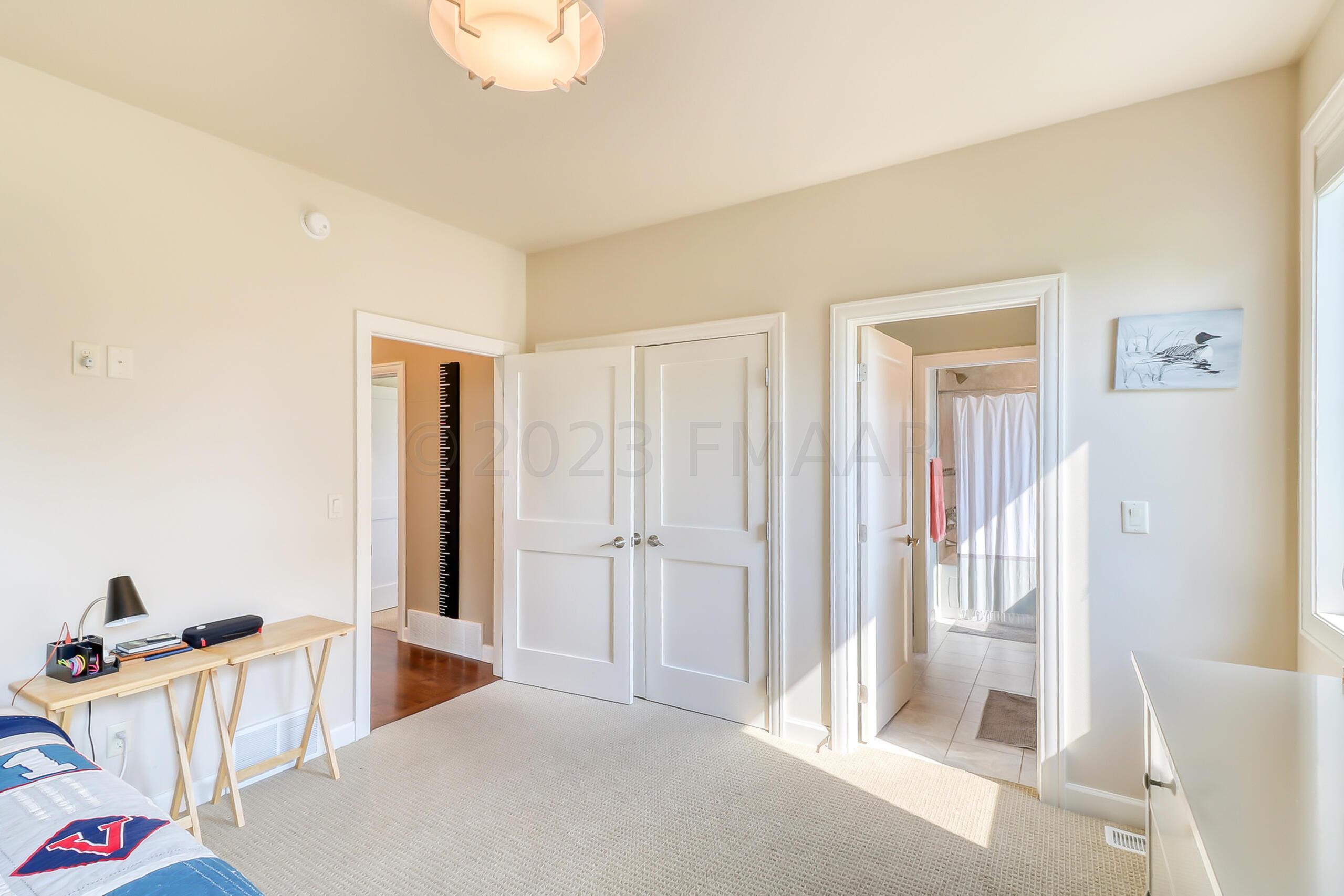 Bedroom1_2