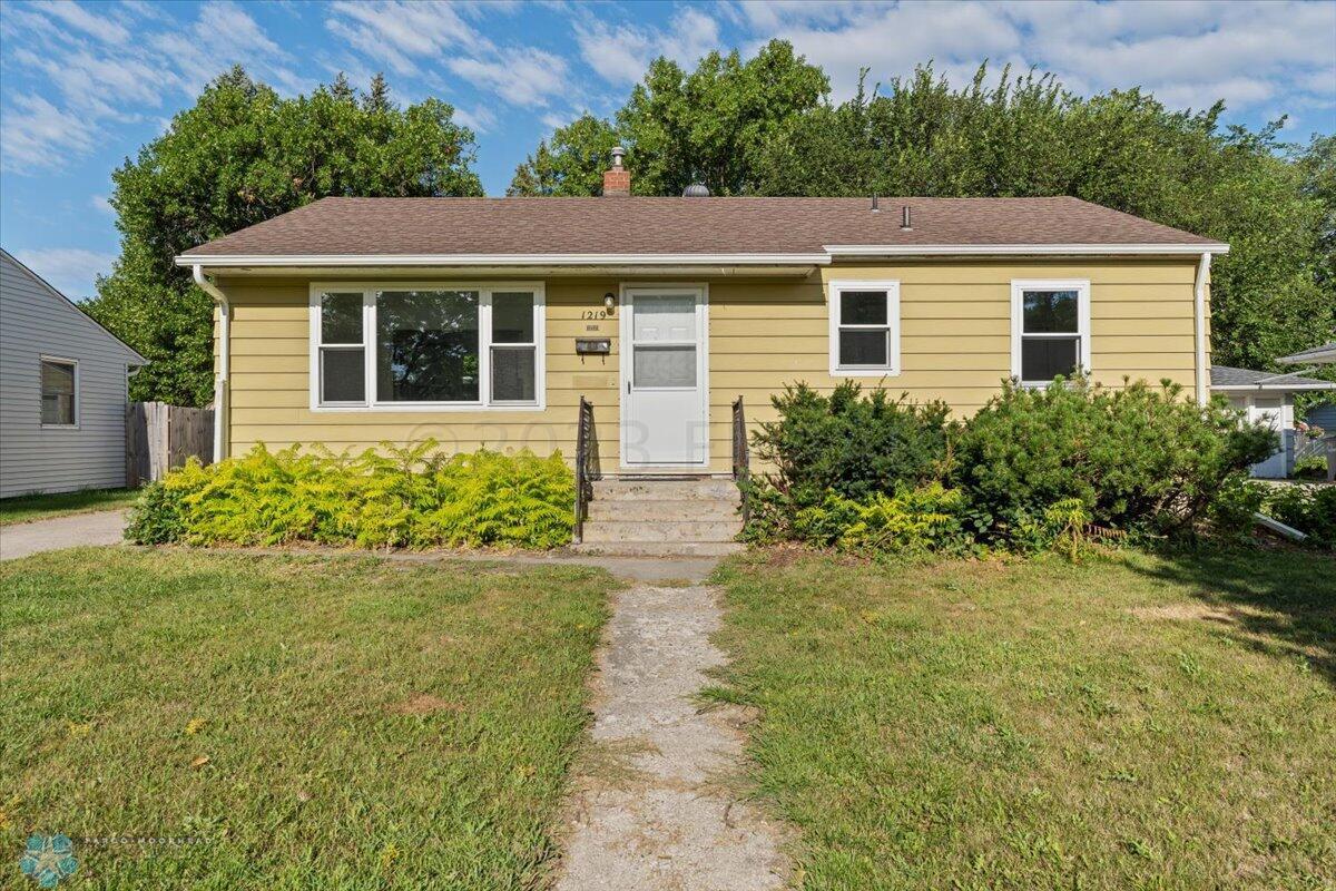 02-1219 12th St N MHD-2