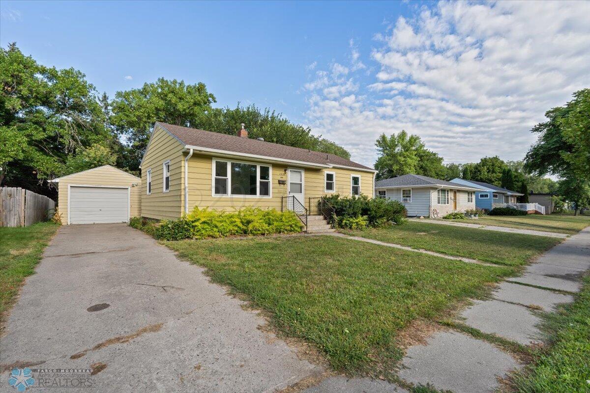03-1219 12th St N MHD-3