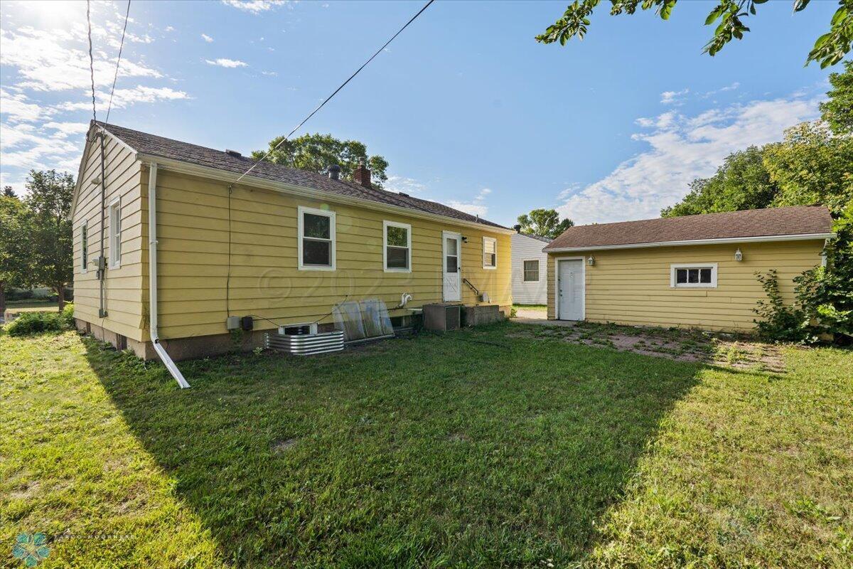 08-1219 12th St N MHD-08