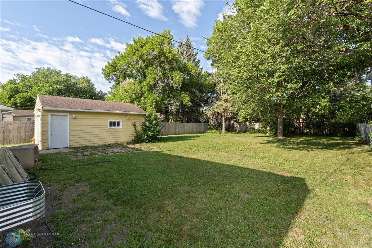 11-1219 12th St N MHD-11
