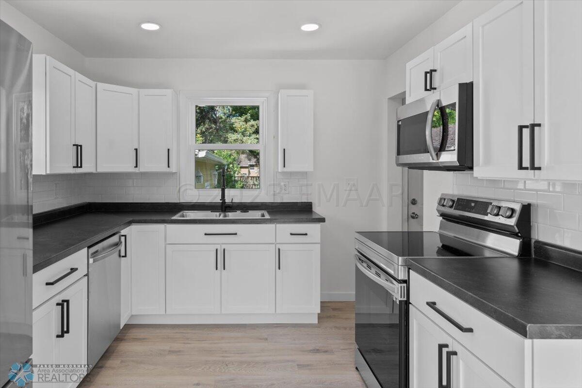 18-1219 12th St N MHD-18