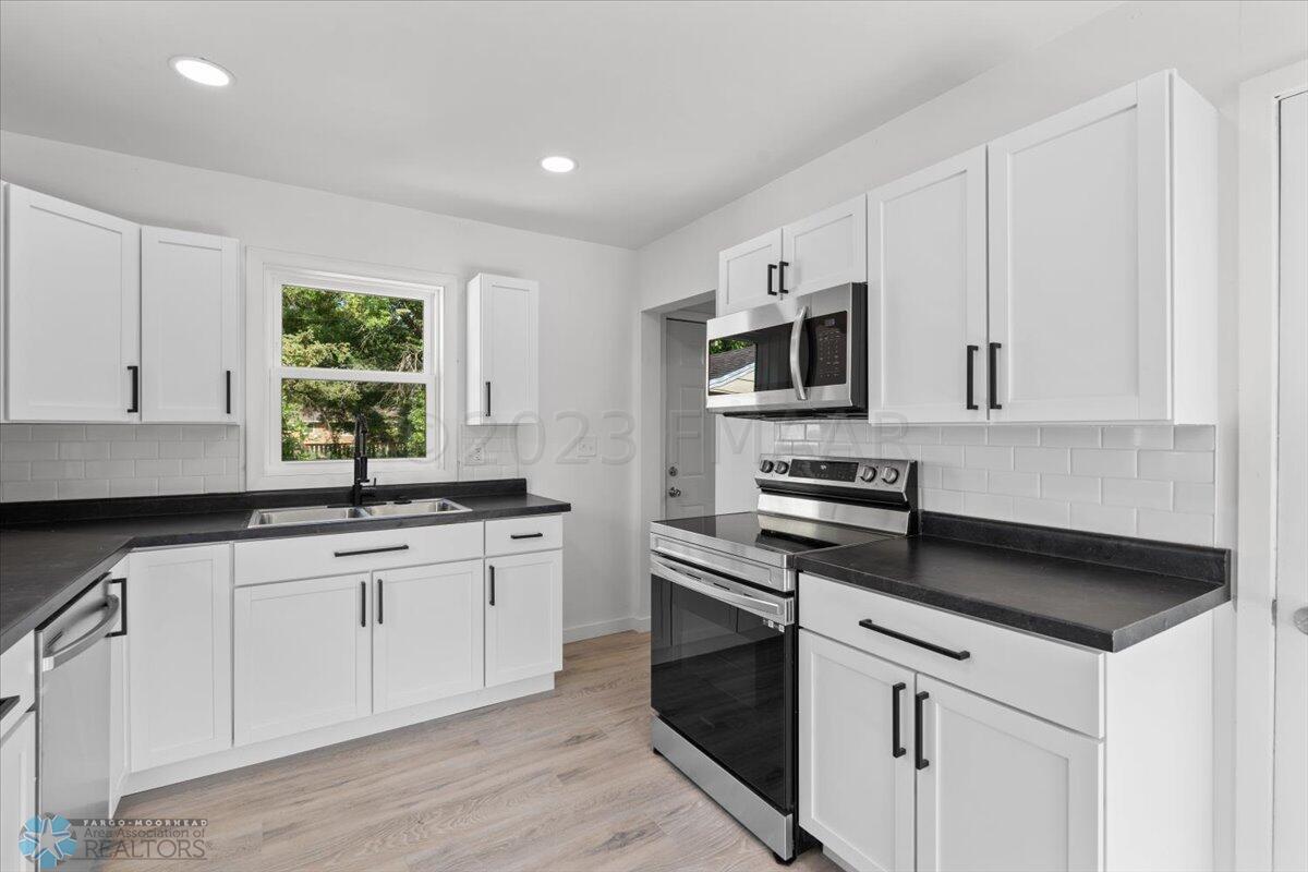 21-1219 12th St N MHD-21