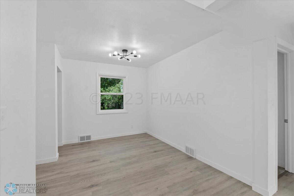 23-1219 12th St N MHD-23