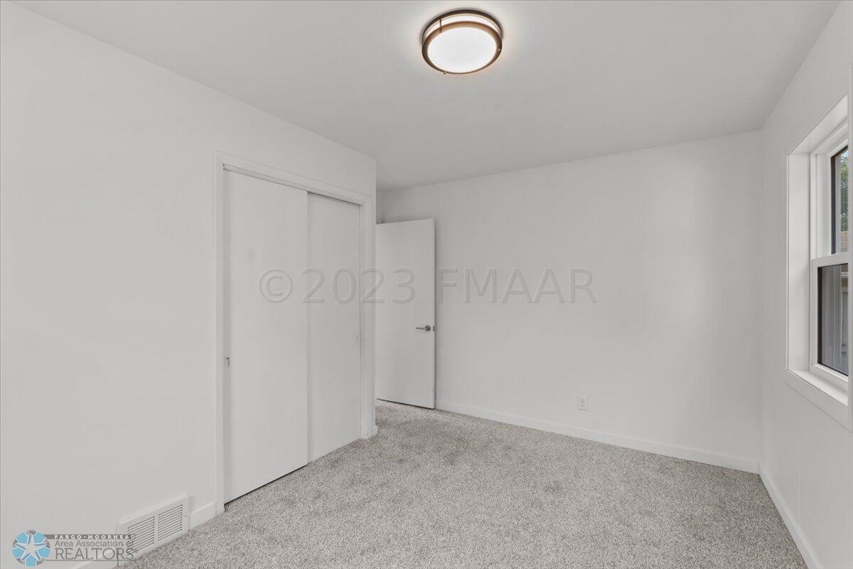 33-1219 12th St N MHD-33