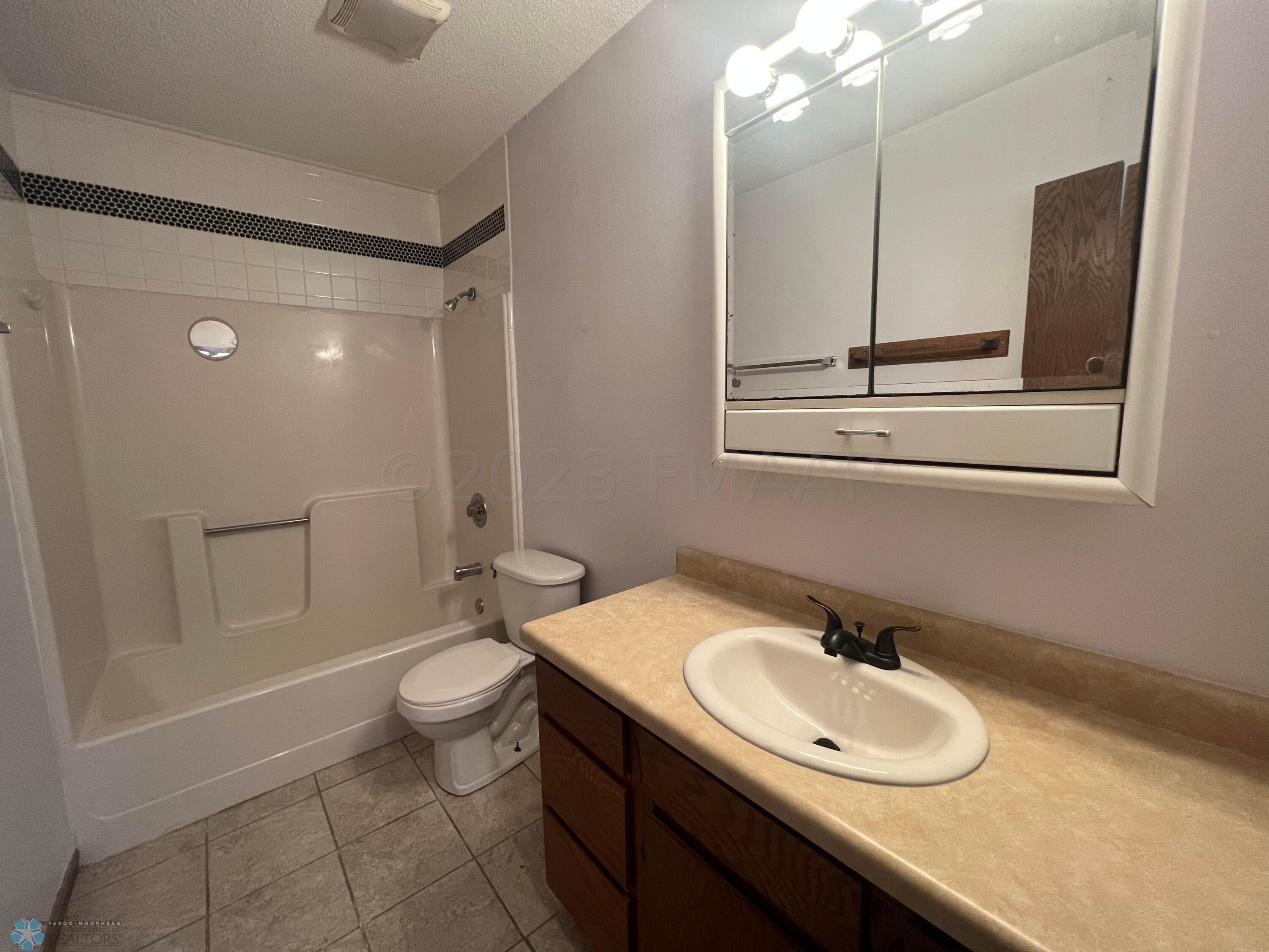 lower unit
