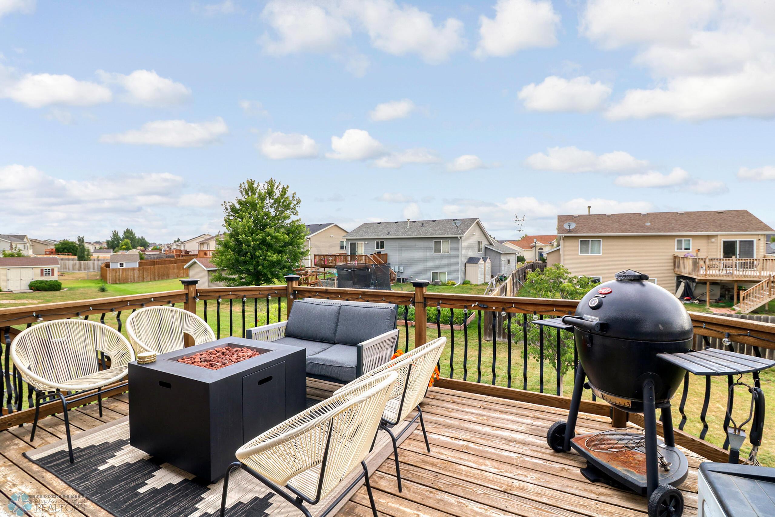 BackyardDeck1_1