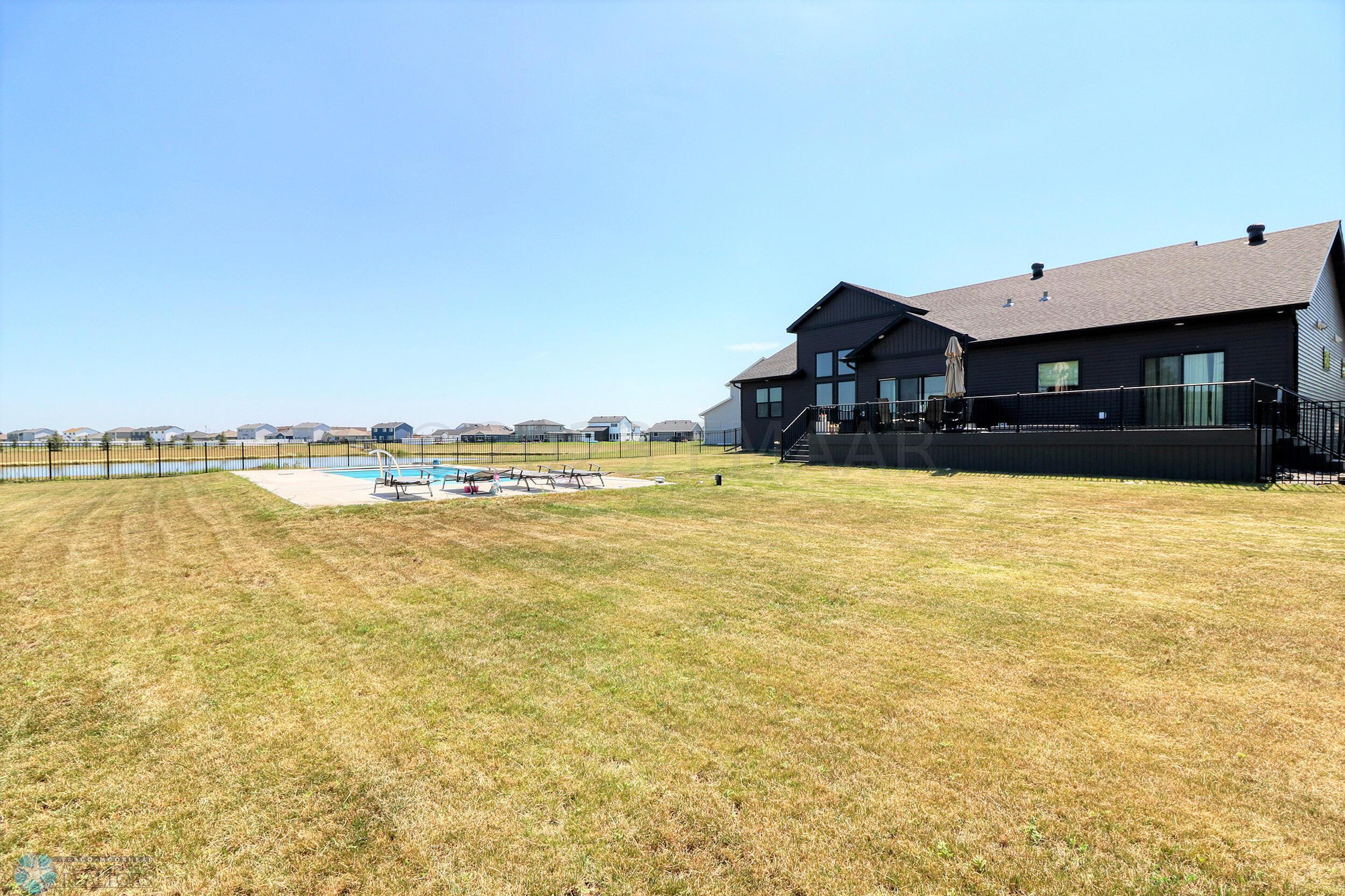 Backyard1_3