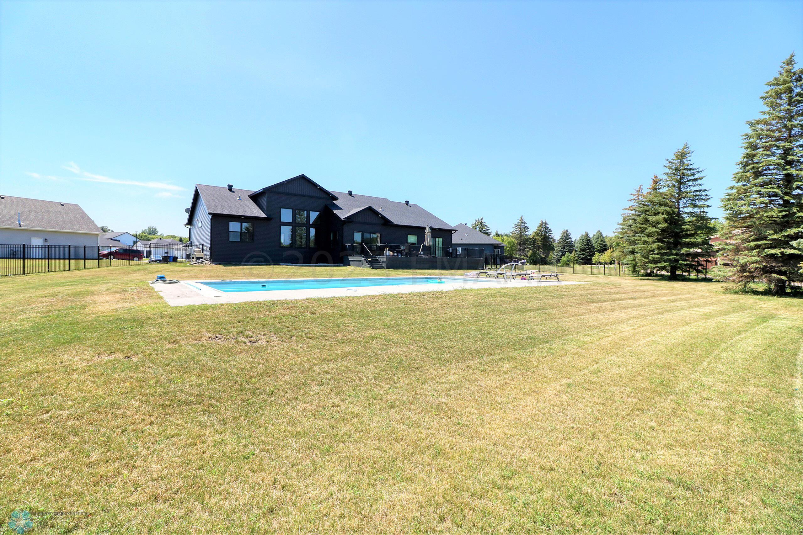 Backyard1_1