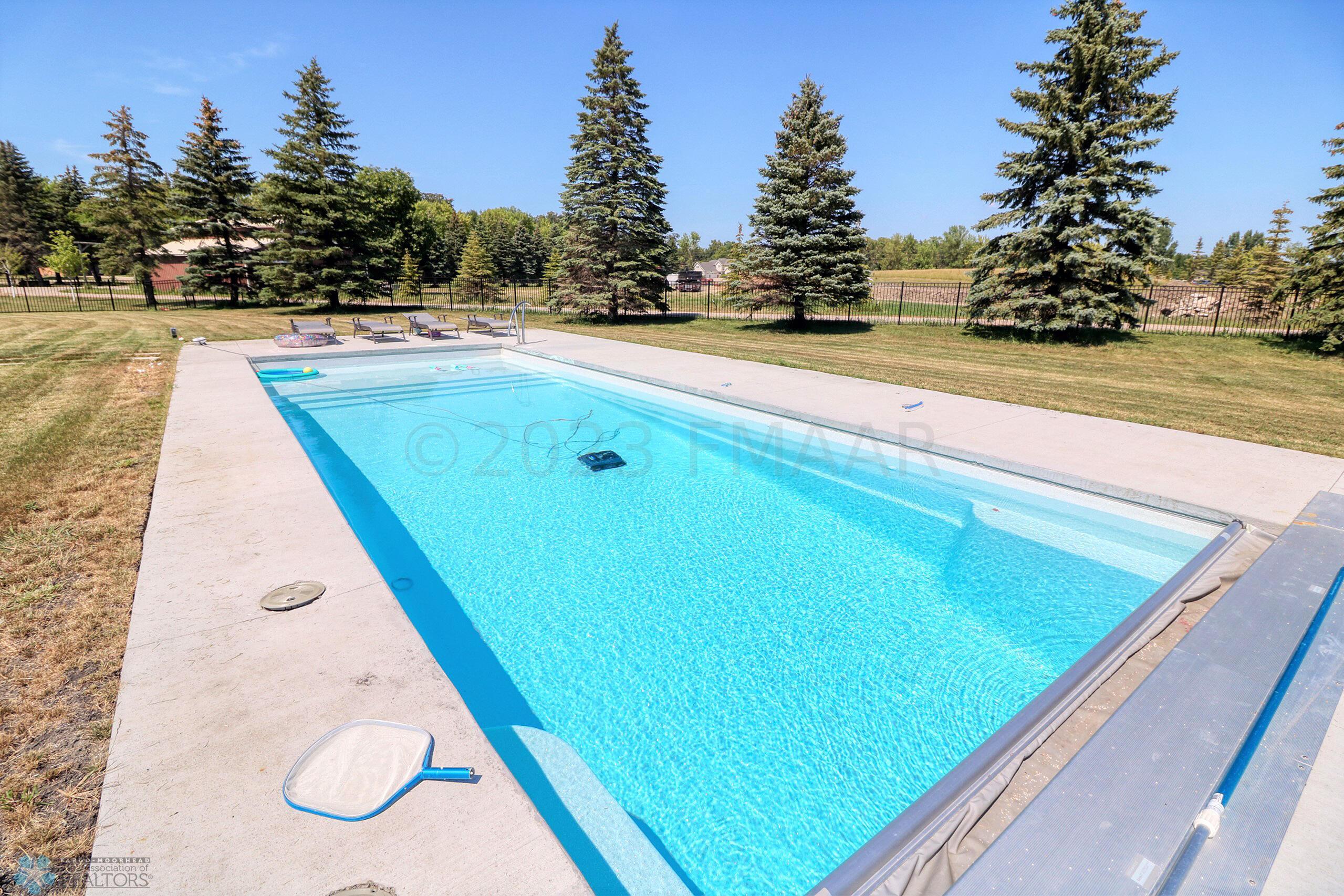 BackyardPool1_2