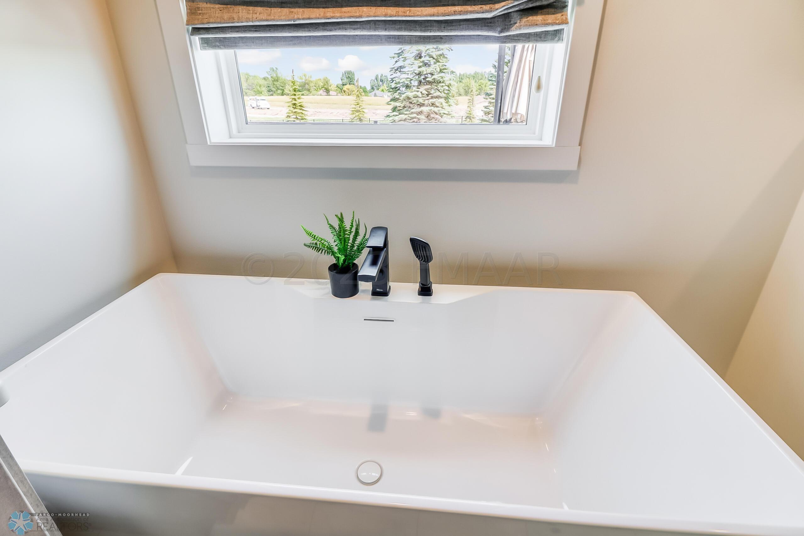Primary Bathroom1_3