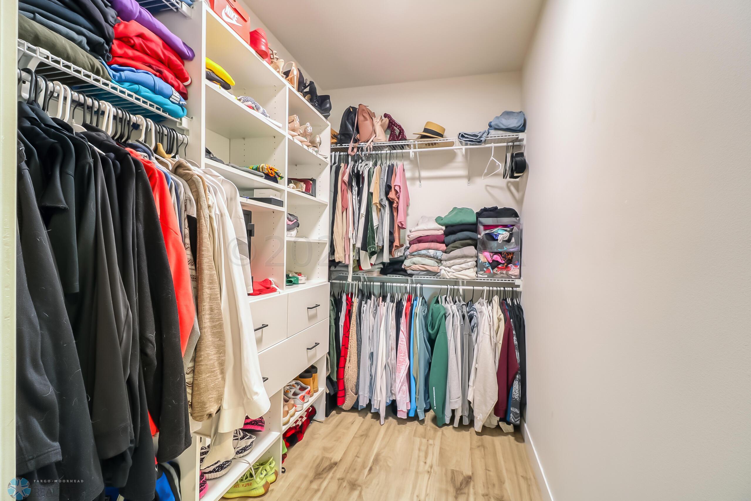 Primary Closet1_0