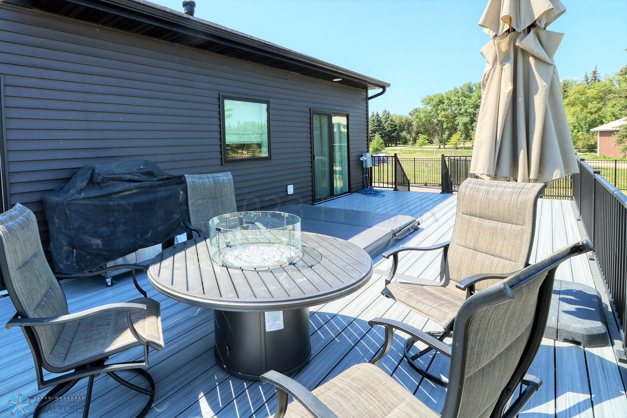 BackyardDeck1_3