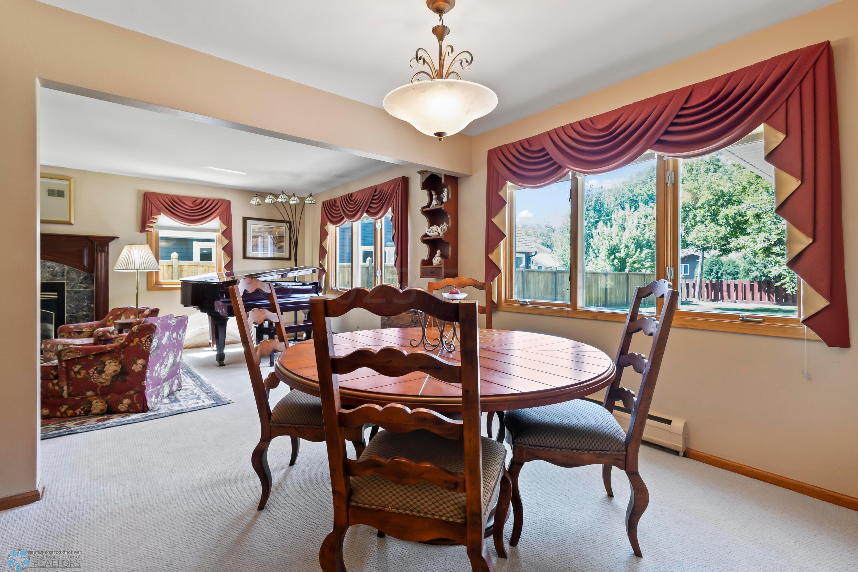 Formal Dining