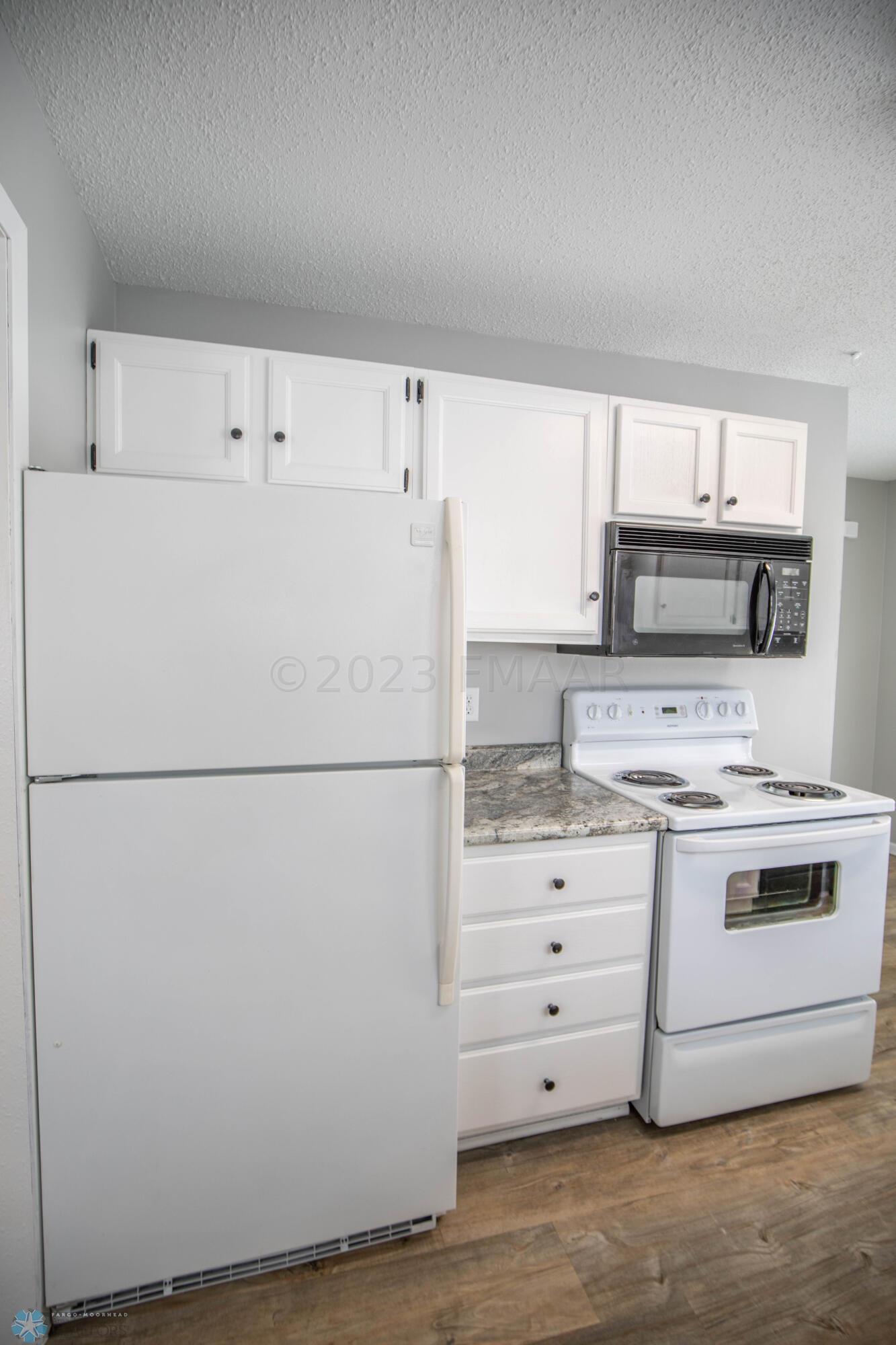 1710 6th St S, Moorhead, MN