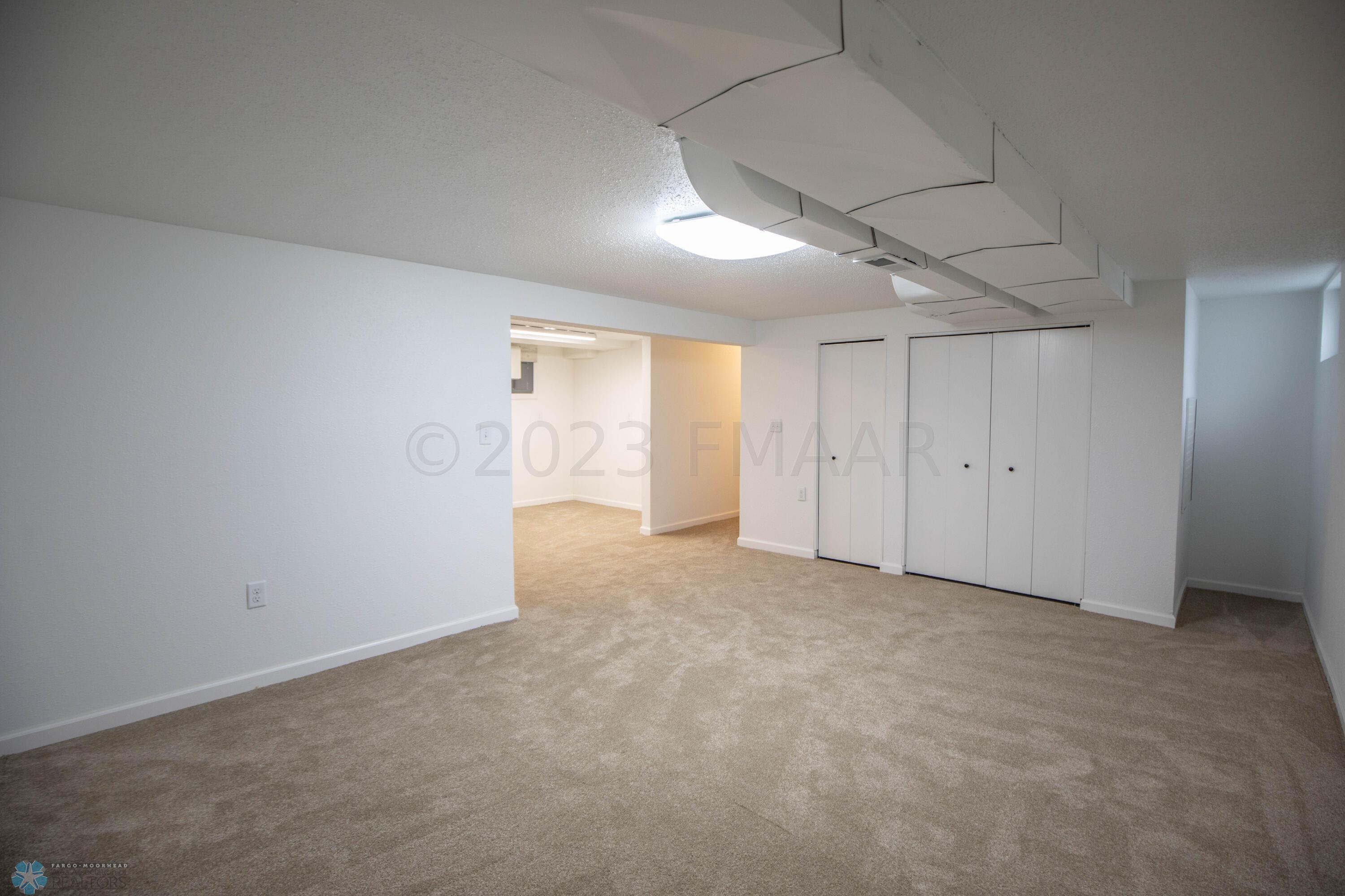 1710 6th St S, Moorhead, MN