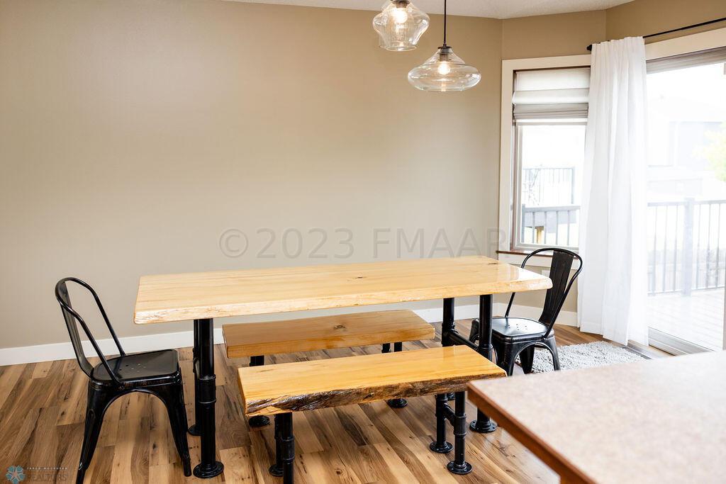 dining rm from kitchen
