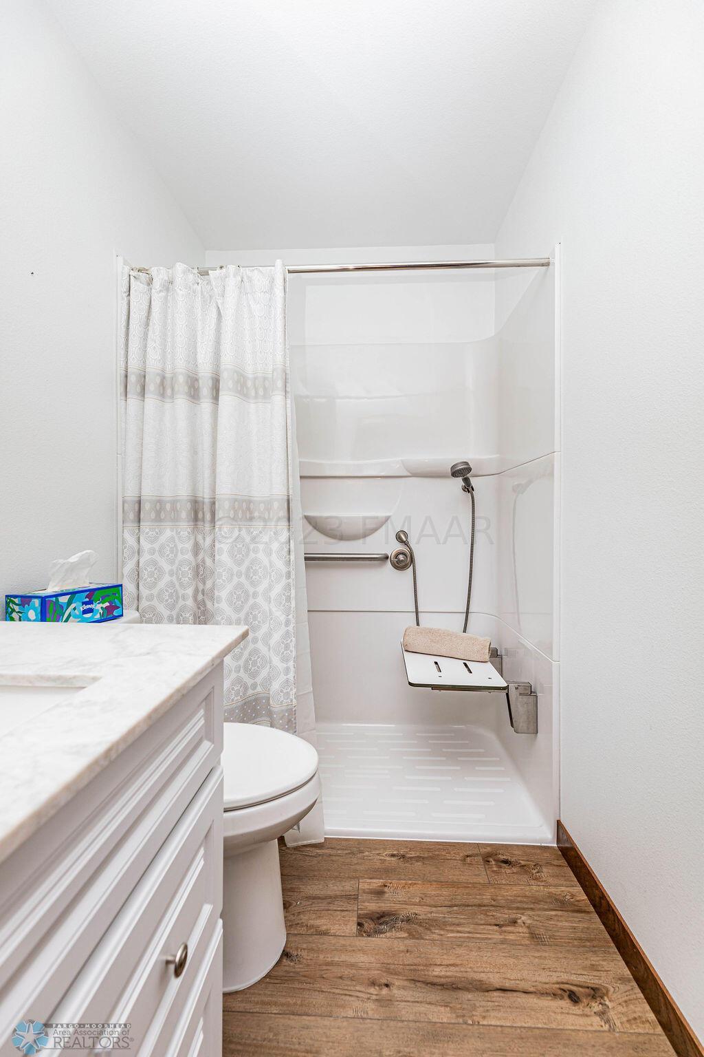 Bathroom w/in Shower