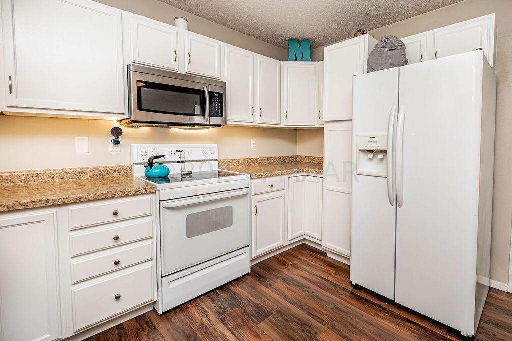 Spacious Kitchen