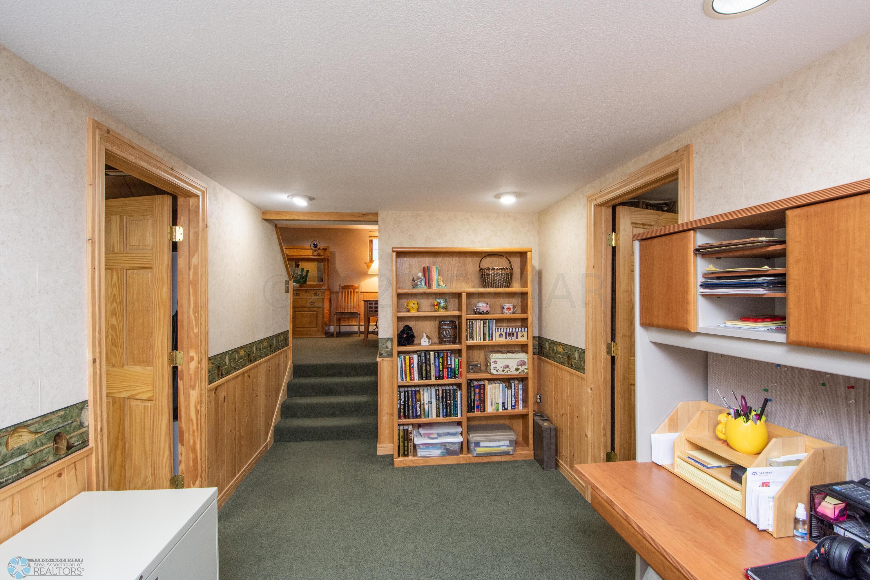 Office Space/Den