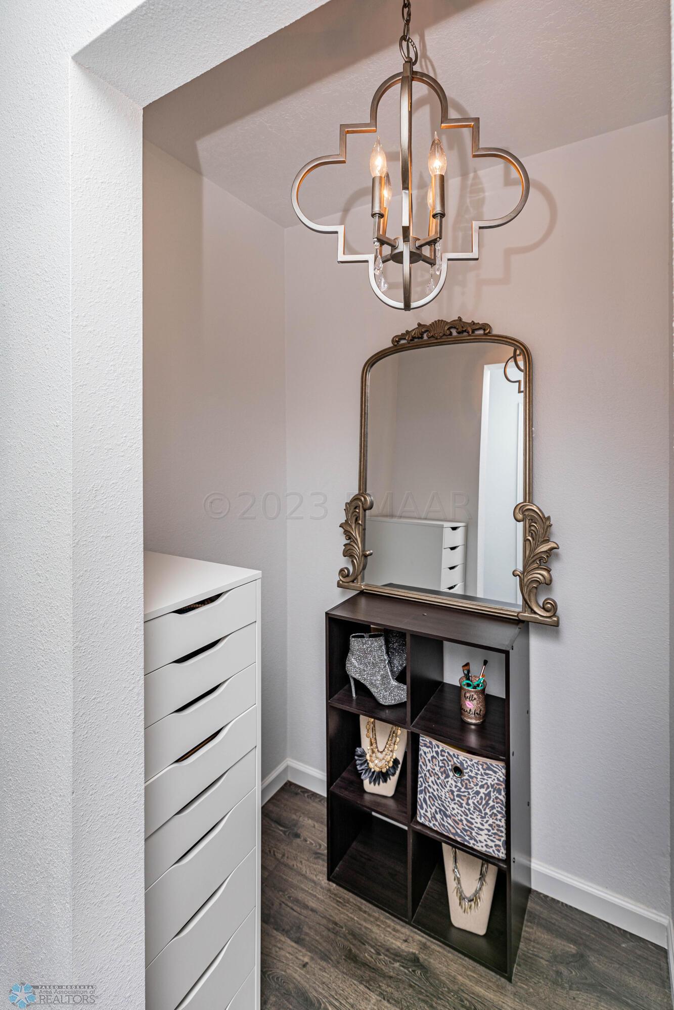 Closet/Nook