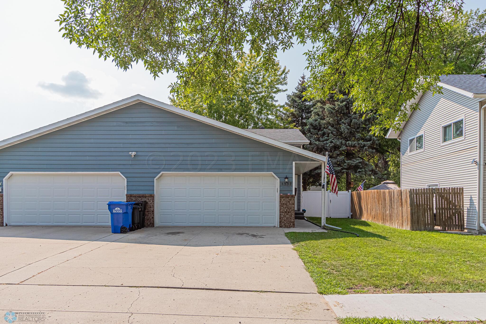 1537 16th St S, Fargo, ND 58103-01