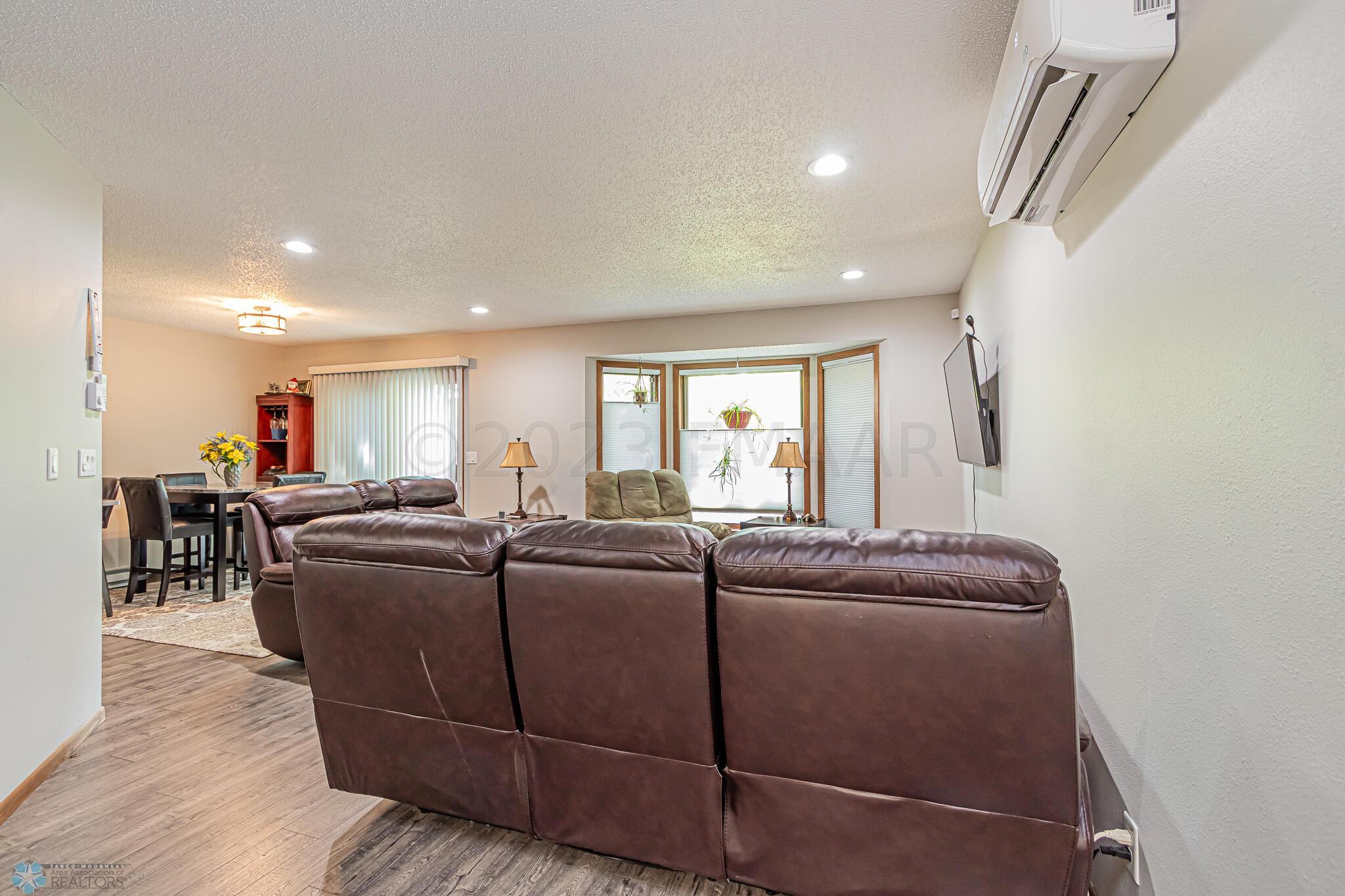 1537 16th St S, Fargo, ND 58103-13