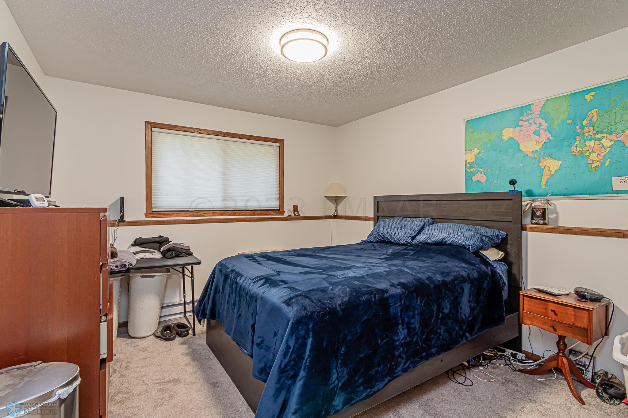 1537 16th St S, Fargo, ND 58103-10