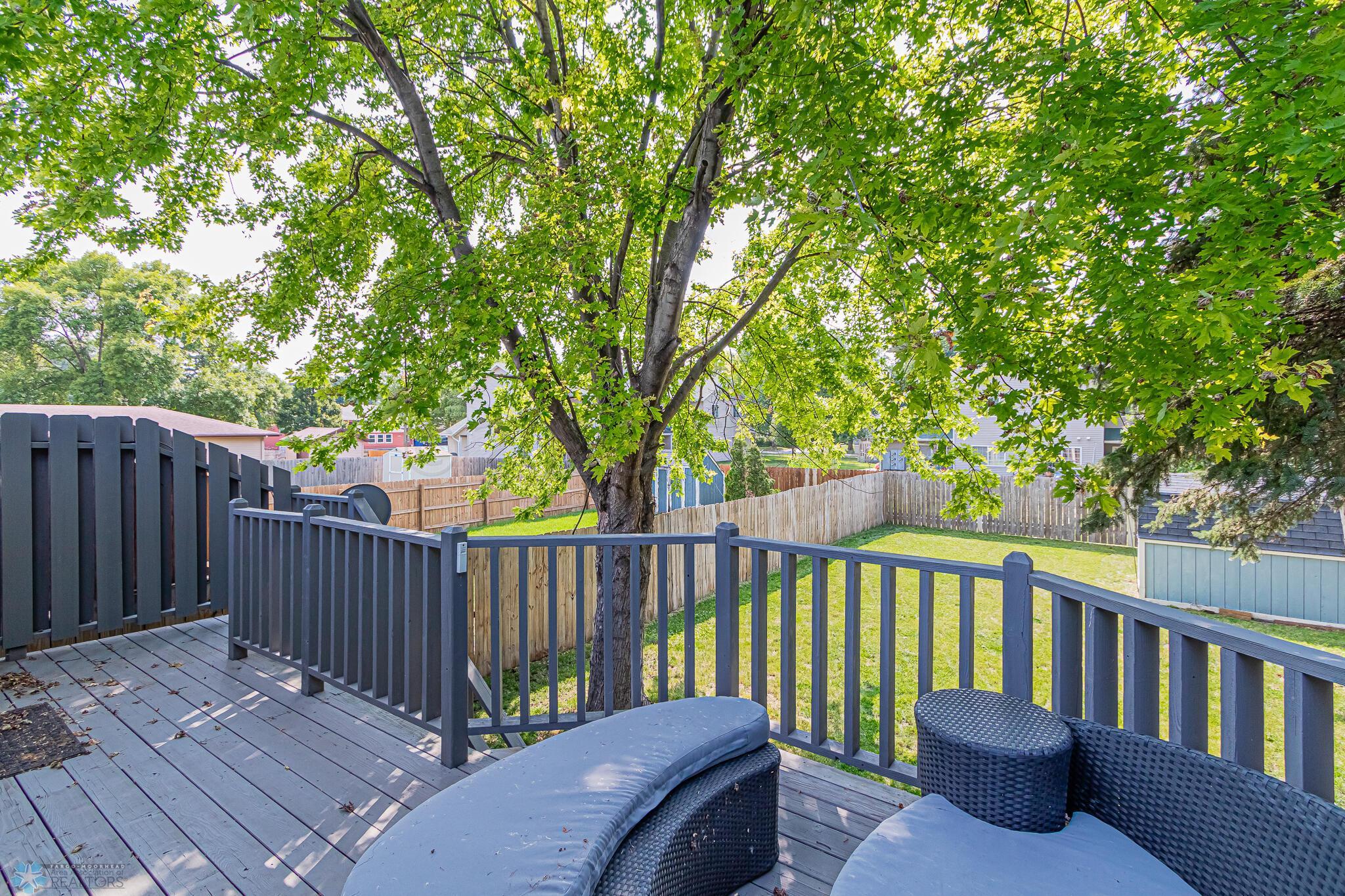 1537 16th St S, Fargo, ND 58103-26
