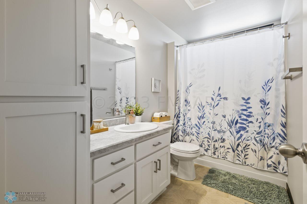 Upper Level Hall Bathroom