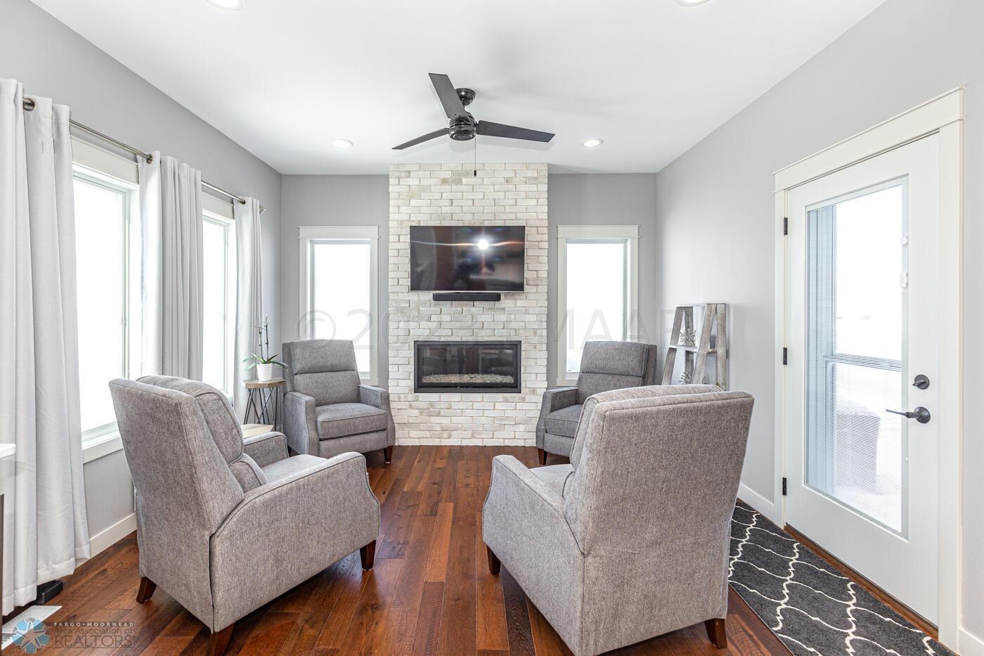 Dining/Sunroom