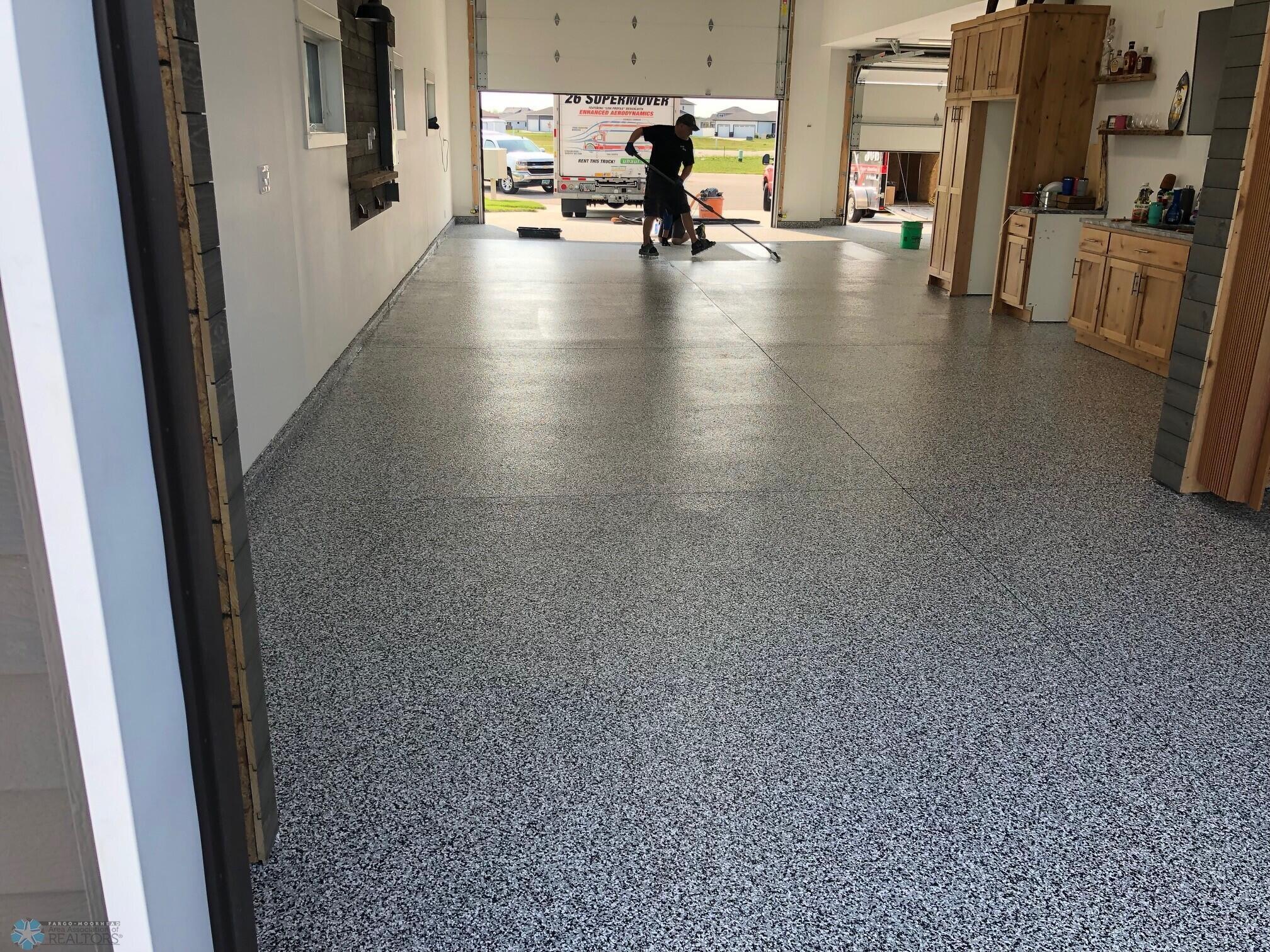 Garage floors install