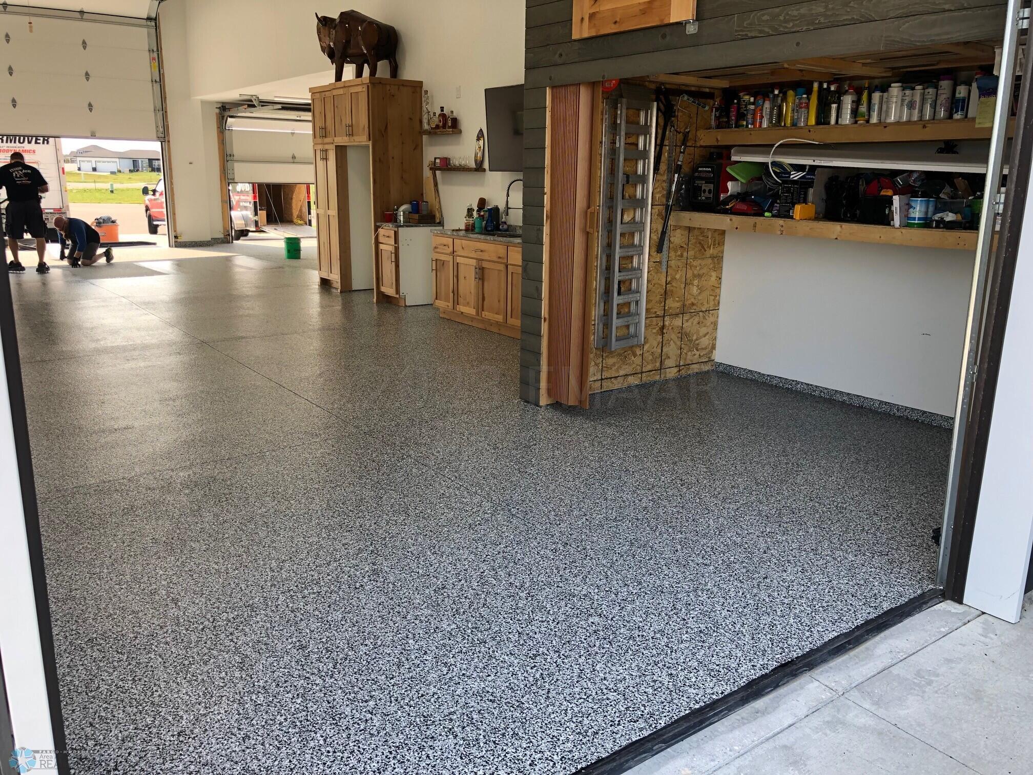 Garage floors install
