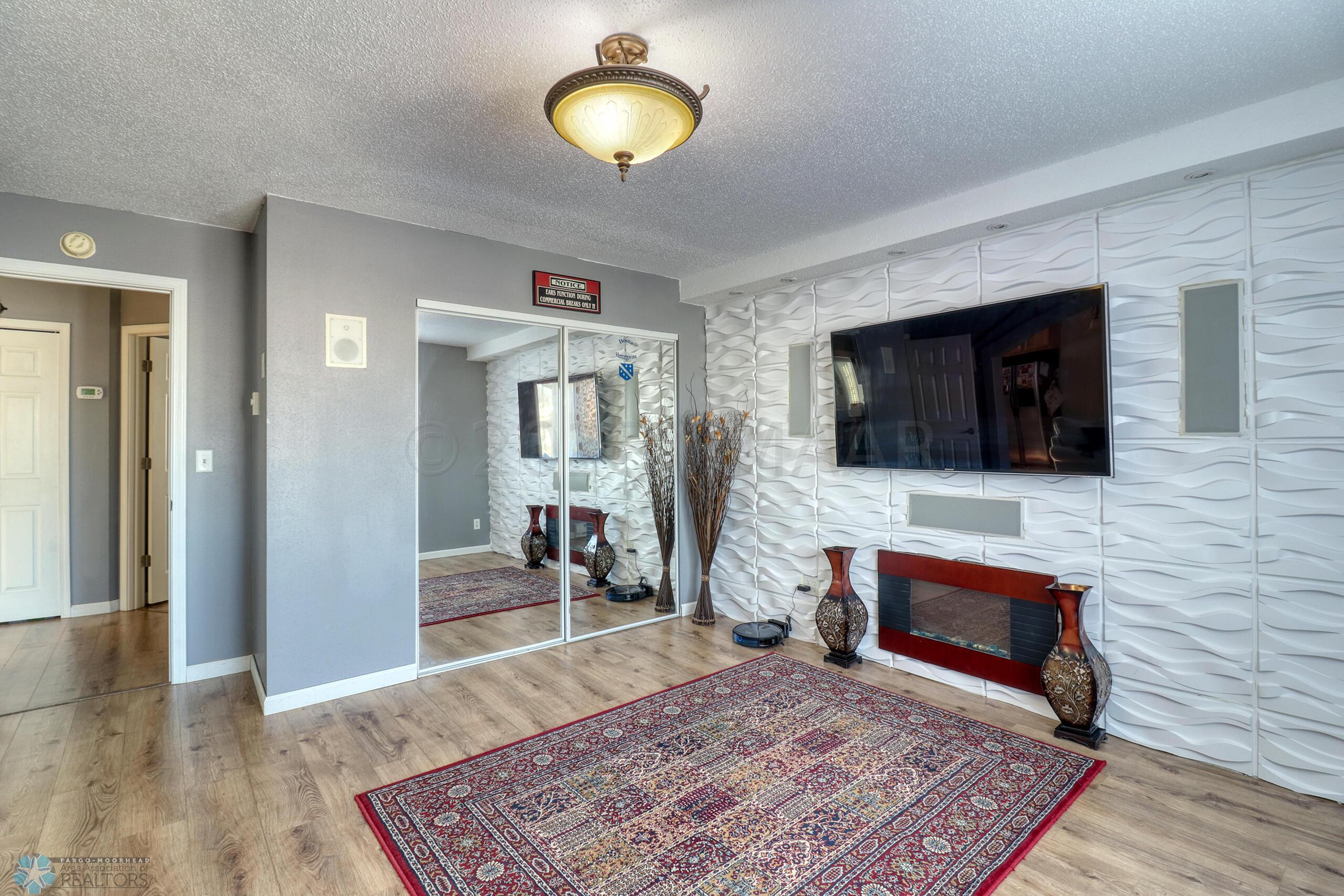 Familyroom1_2