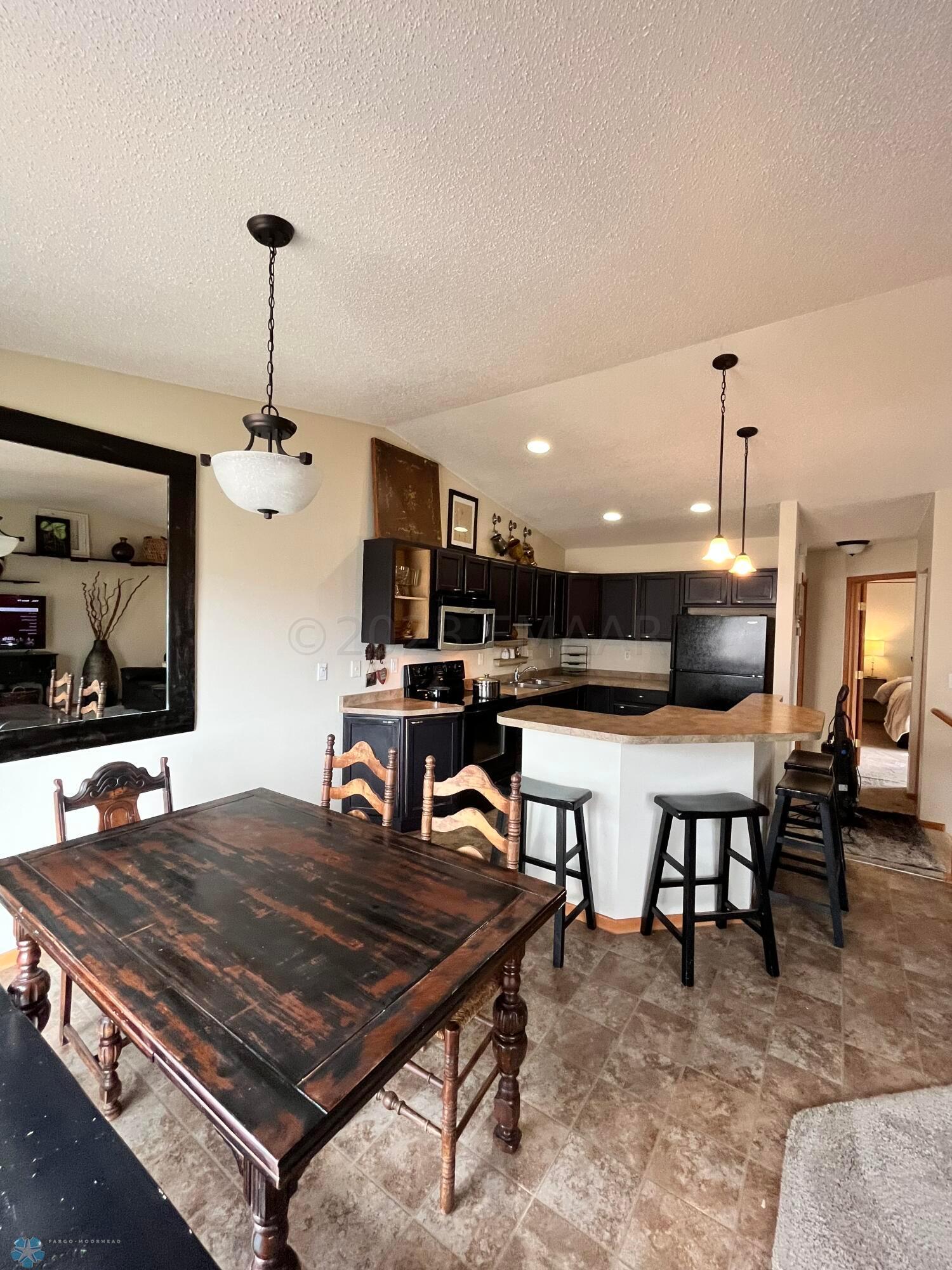 Kitchen/dining