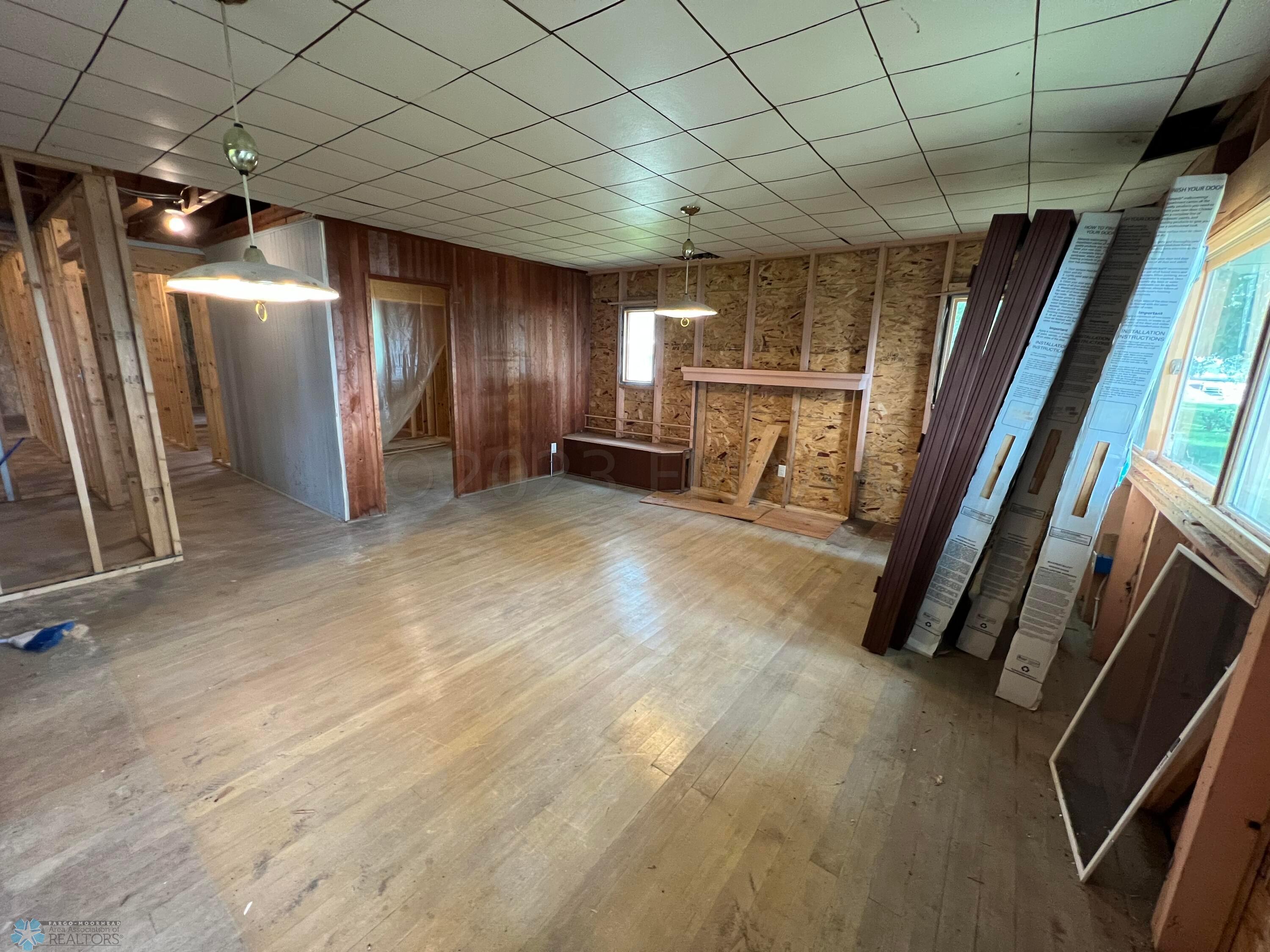 17 Large living room