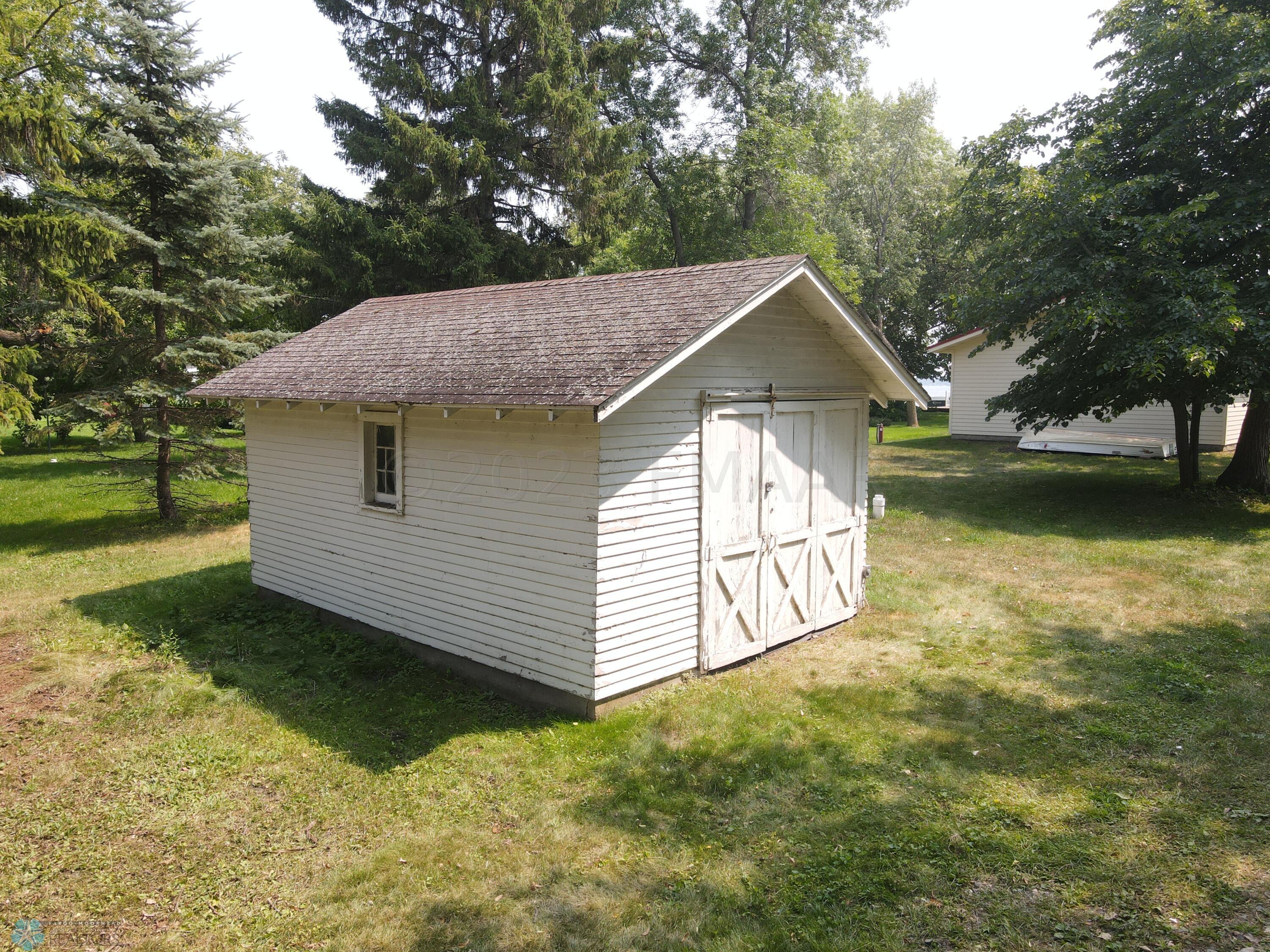 21 yard shed