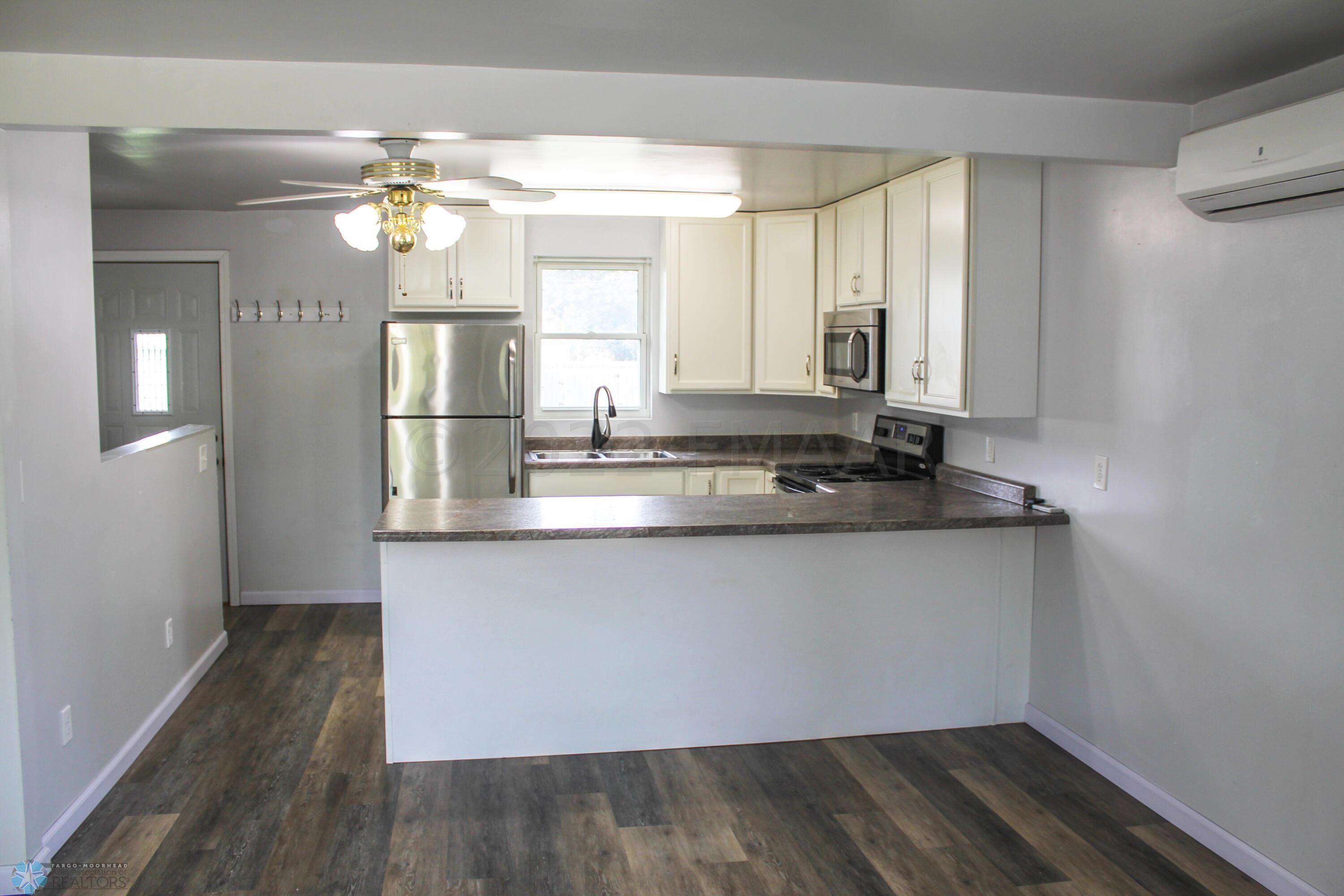 301 22nd St S Fargo-38