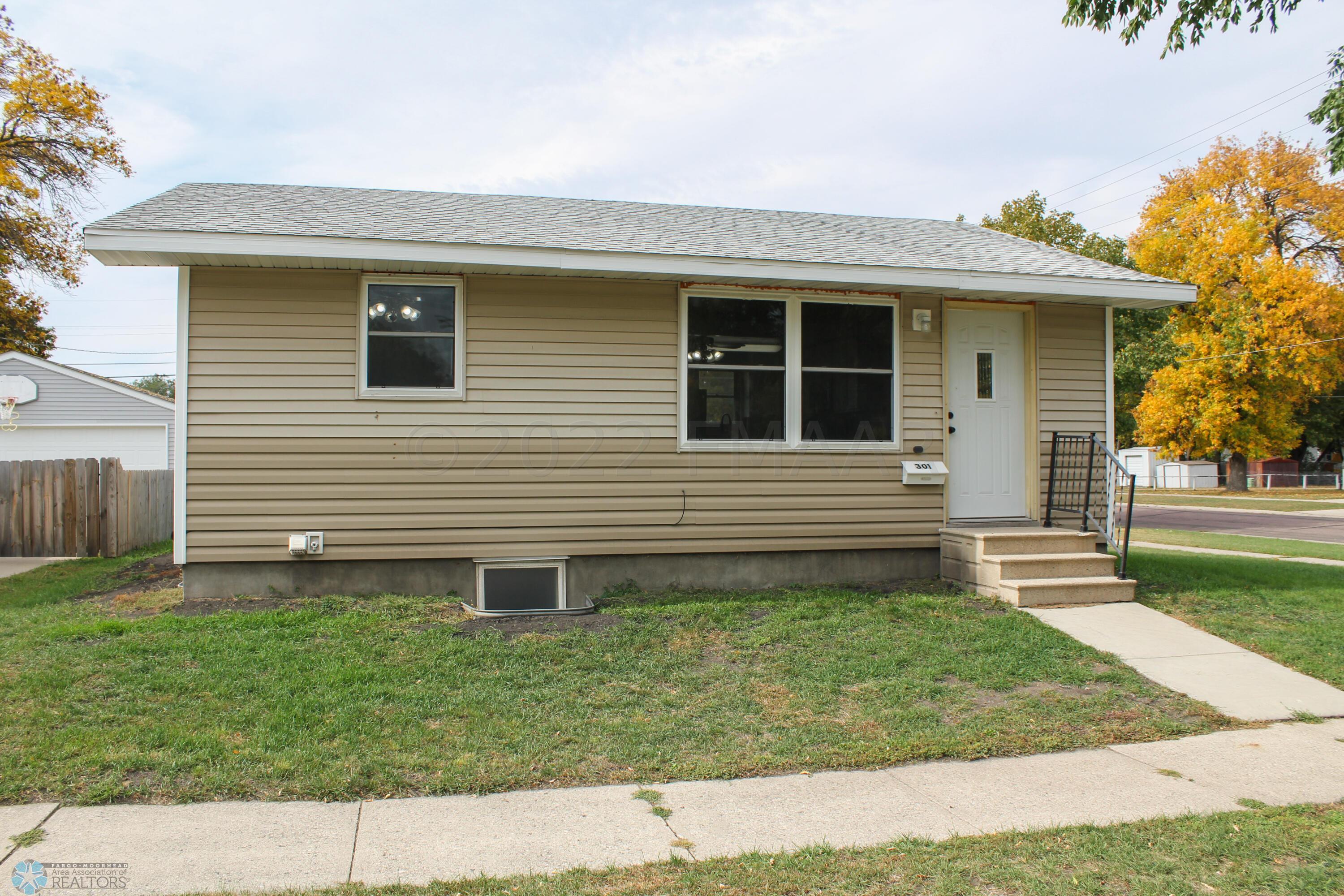 301 22nd St S Fargo-39