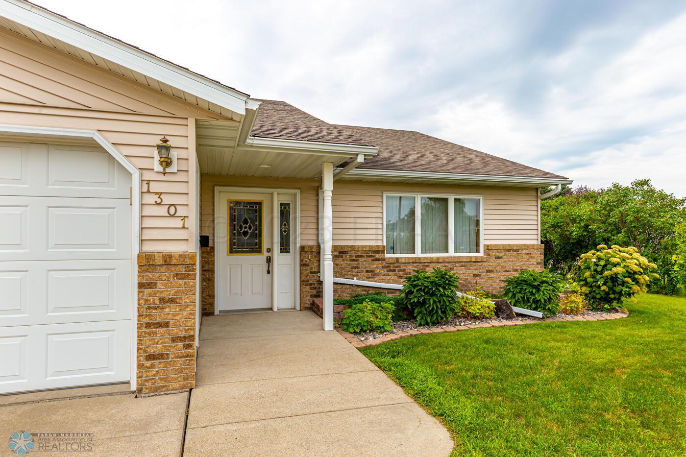 Home-4