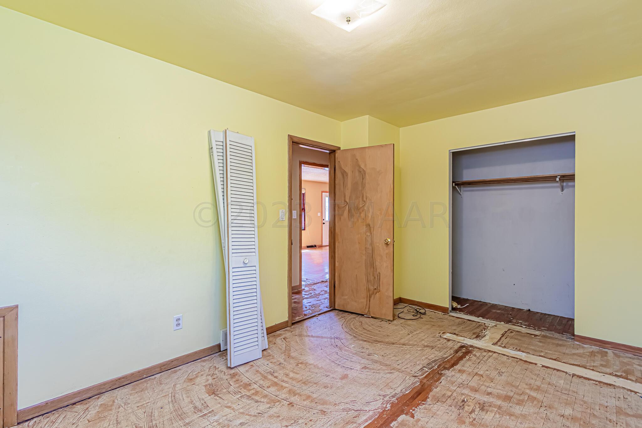 238 6th Ave W, West Fargo, ND 58078-13