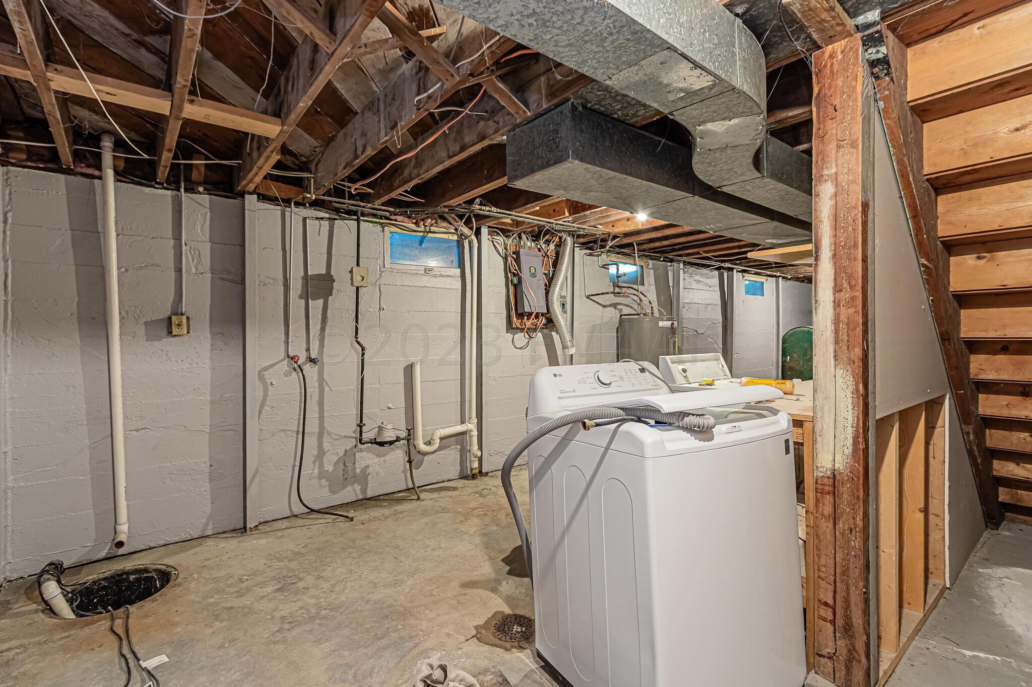 238 6th Ave W, West Fargo, ND 58078-23