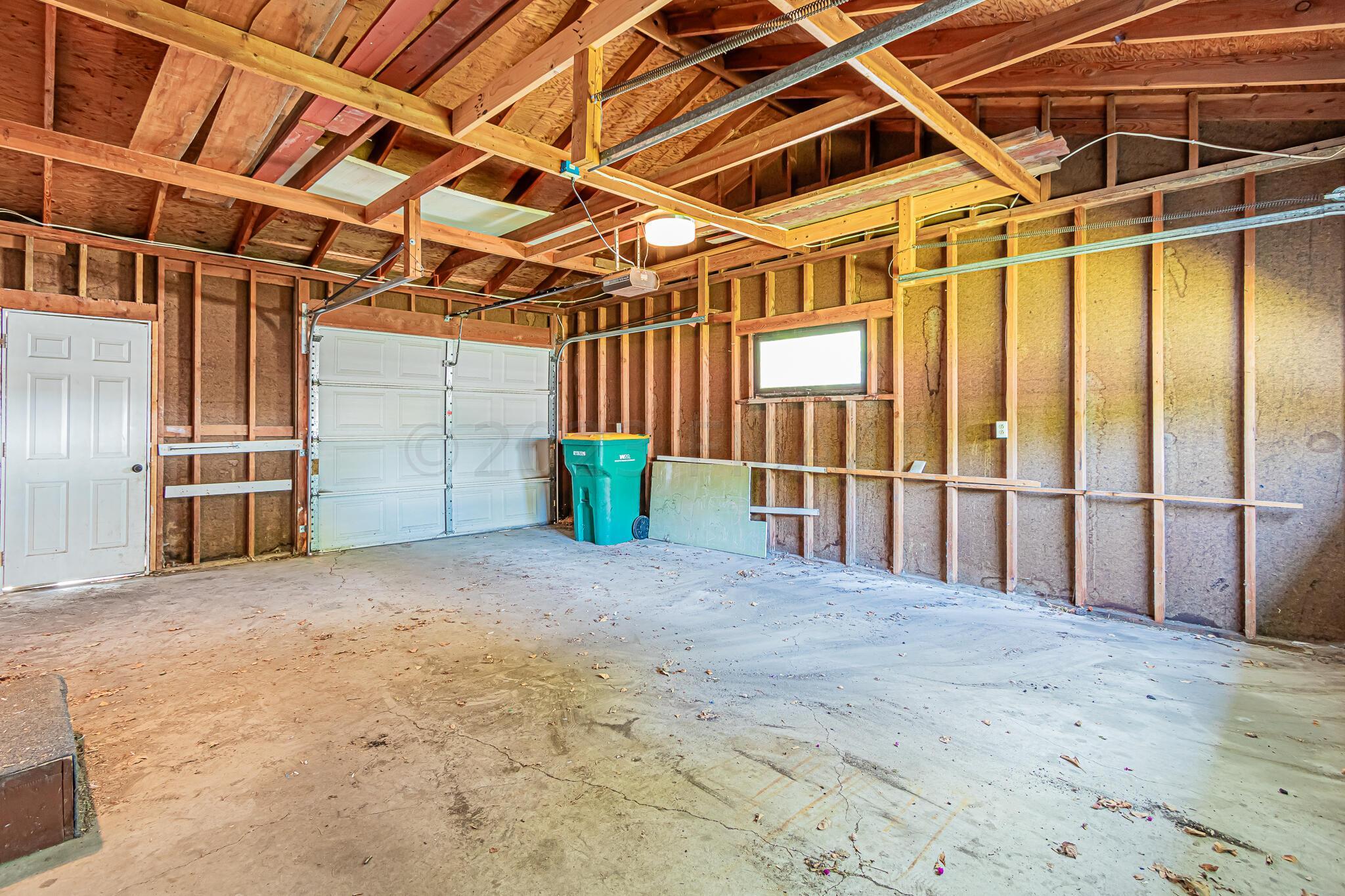 238 6th Ave W, West Fargo, ND 58078-27