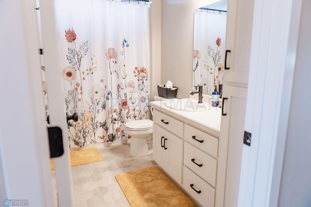 Bath - upstairs