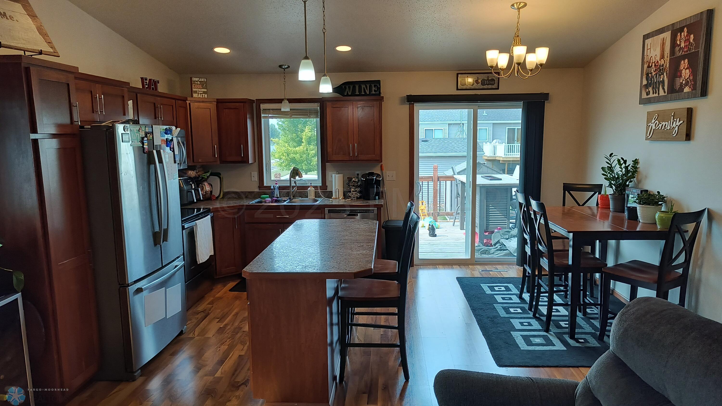 Kitchen/Dining