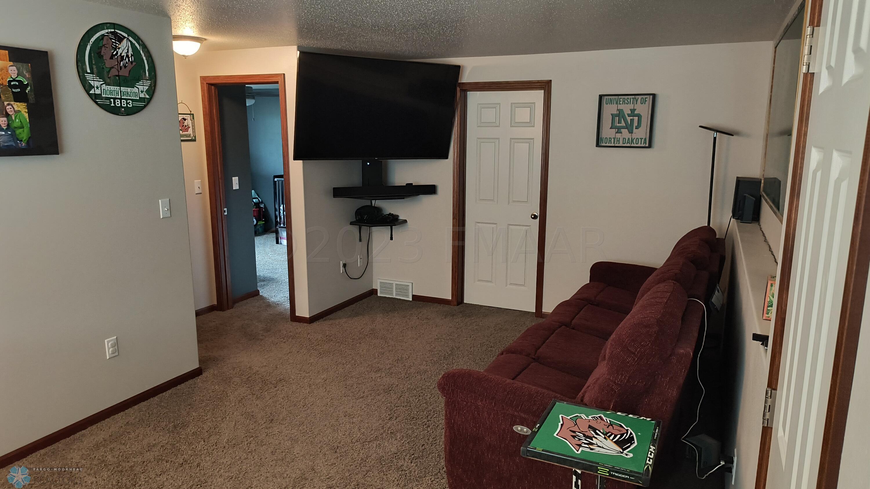 Family Room (3)