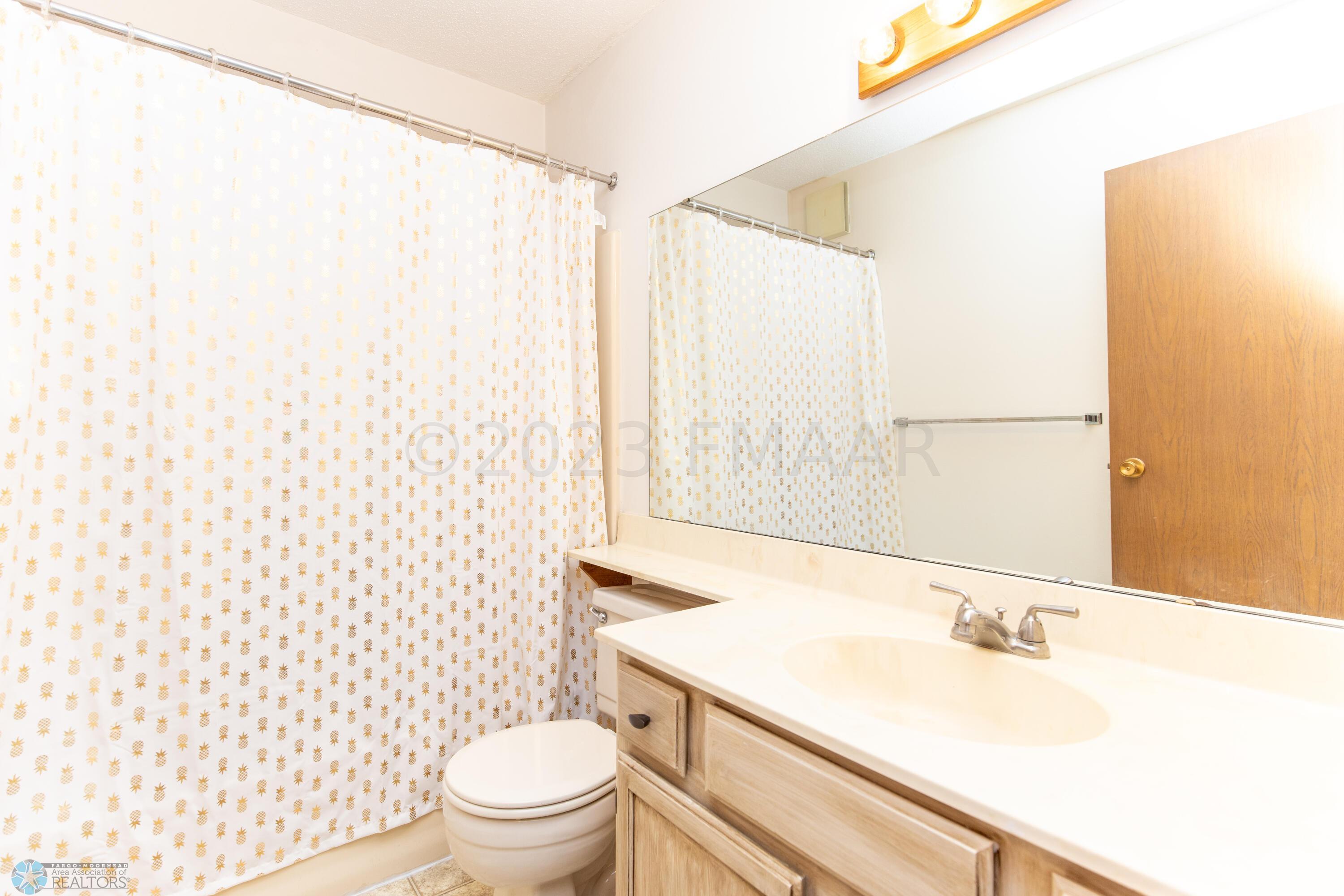 2nd Bathroom upstairs